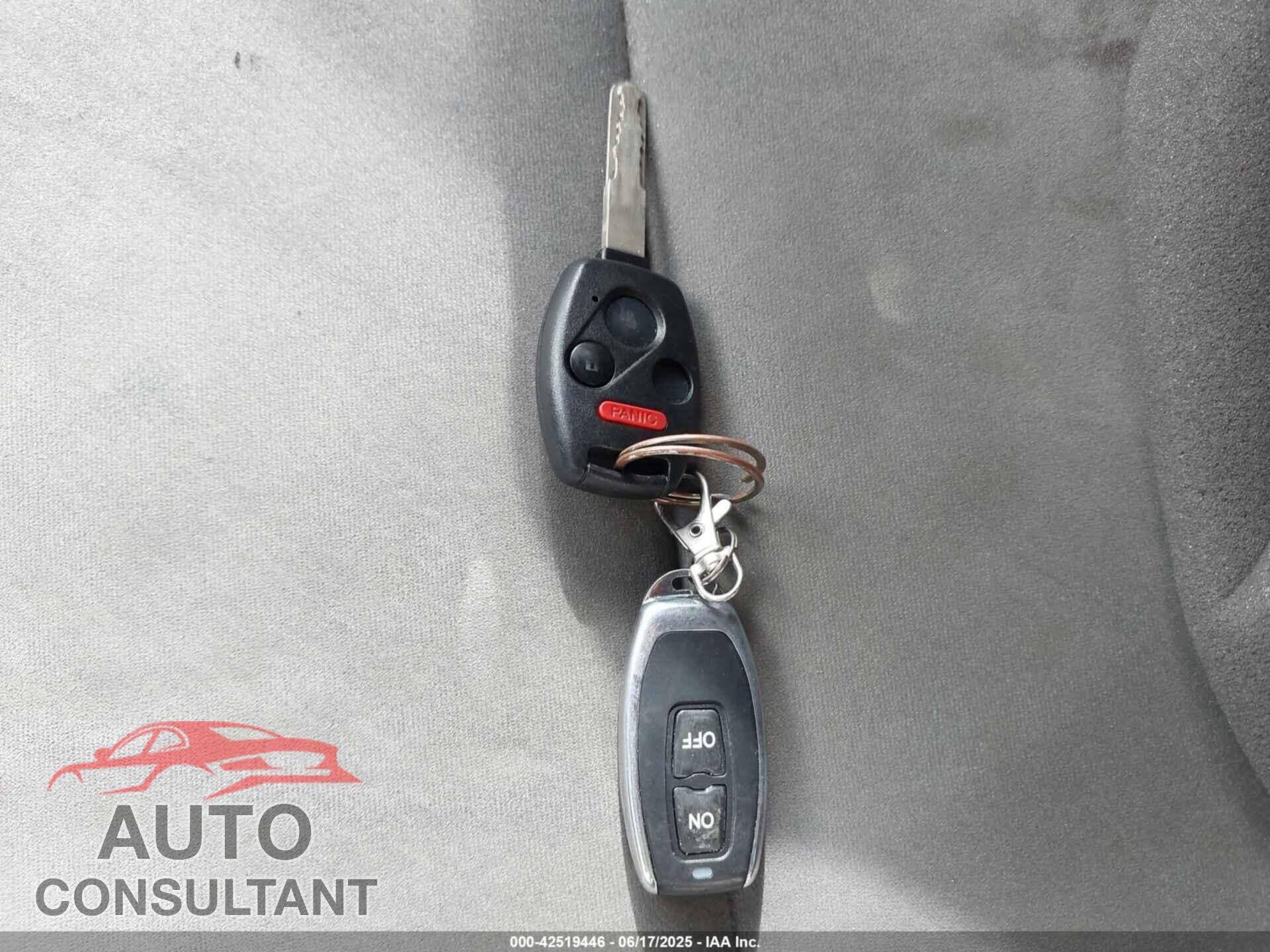 HONDA CIVIC 2009 - 19XFA16539E035748