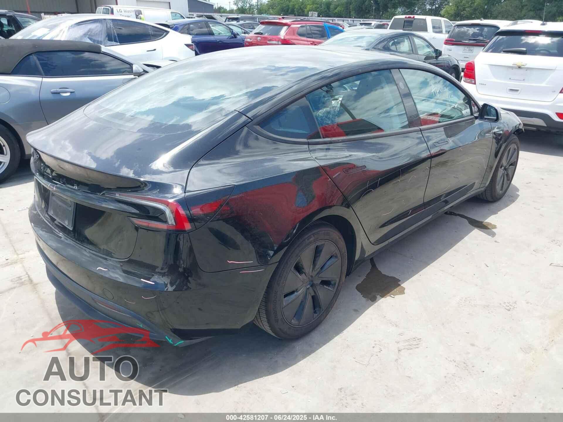 TESLA MODEL 3 2024 - 5YJ3E1EAXRF734469