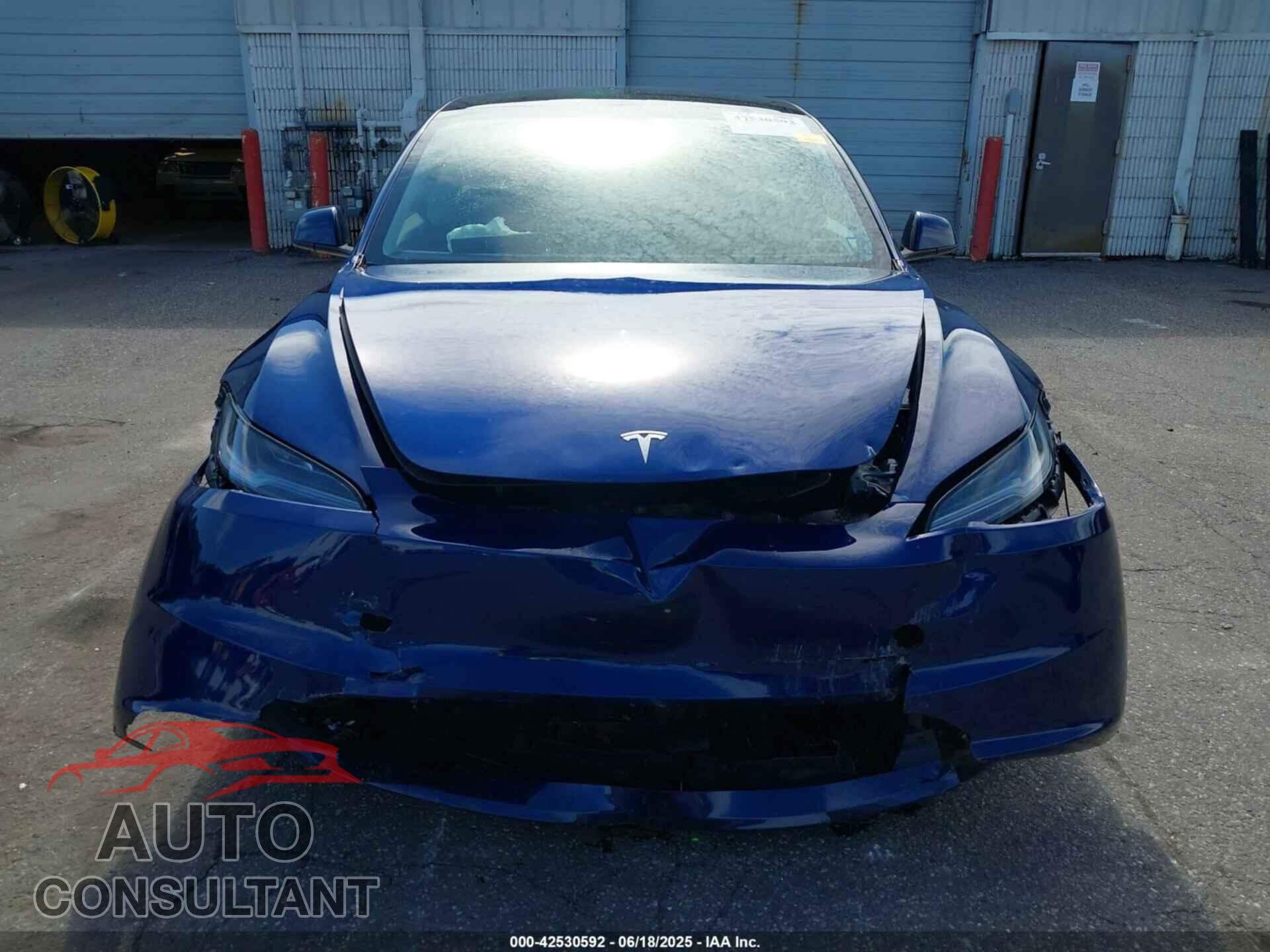 TESLA MODEL 3 2024 - 5YJ3E1EAXRF774101