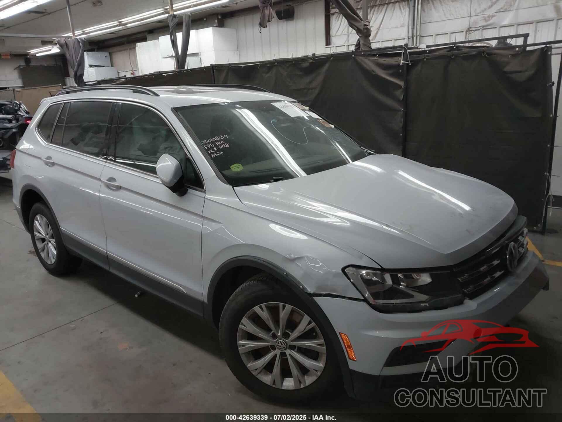 VOLKSWAGEN TIGUAN 2018 - 3VV3B7AX8JM088727