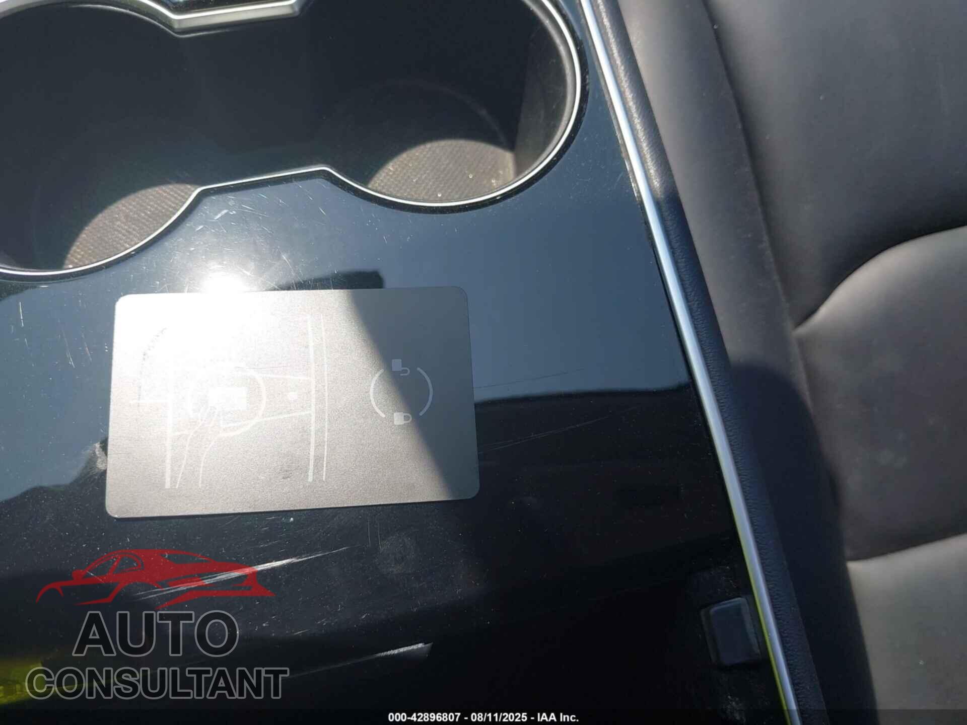 TESLA MODEL 3 2020 - 5YJ3E1EB5LF795129