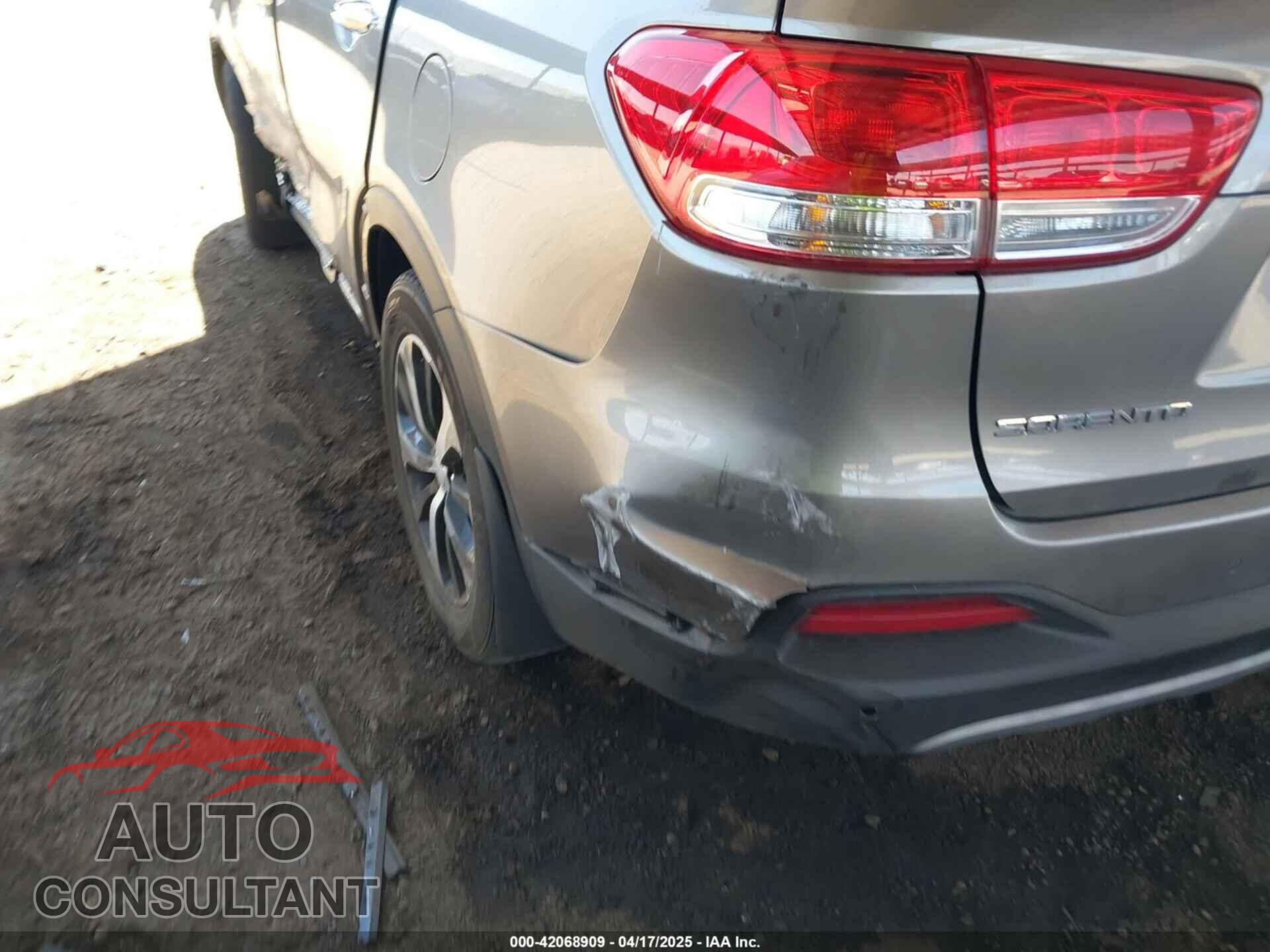 KIA SORENTO 2016 - 5XYPH4A10GG071578