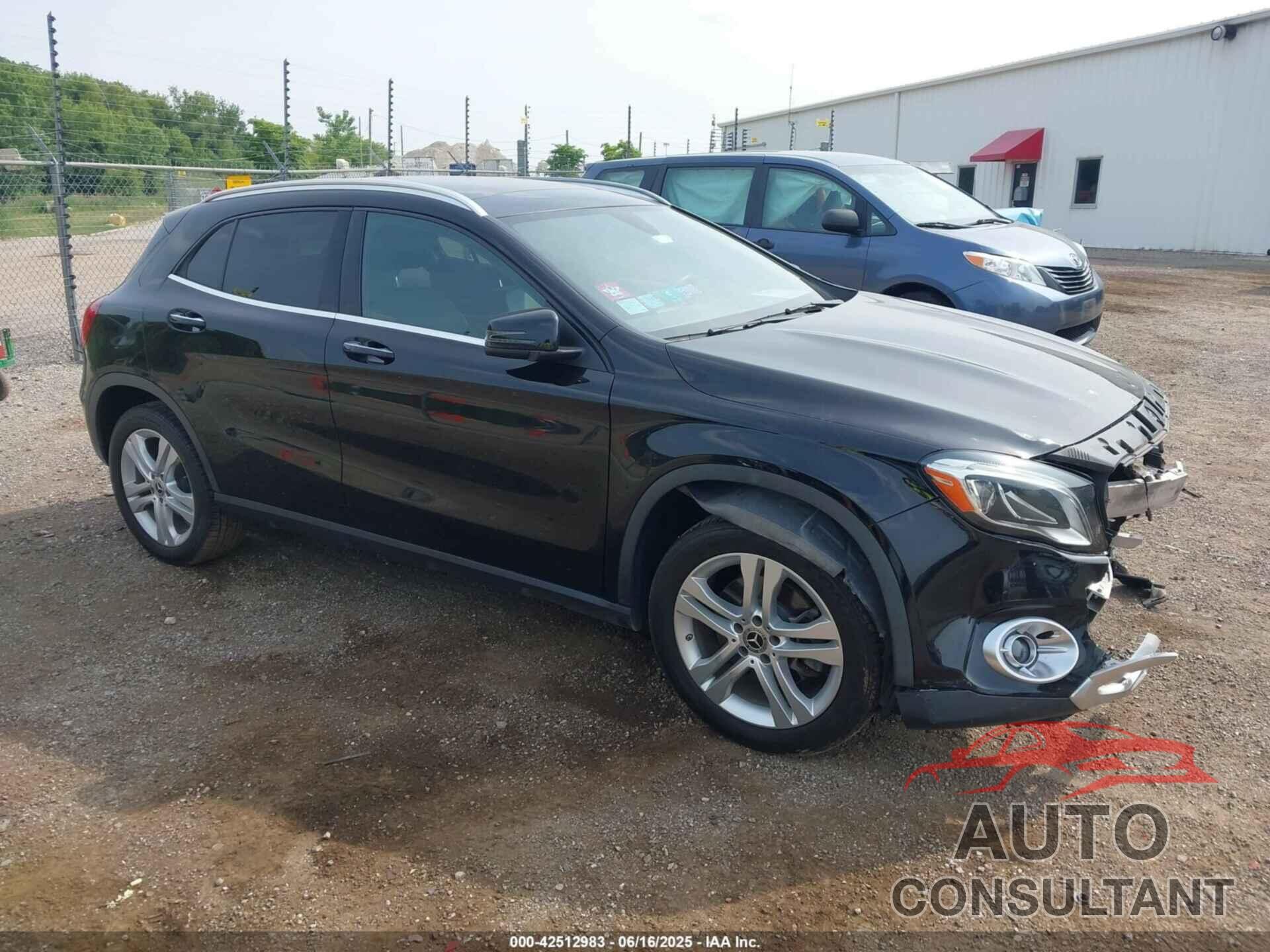 MERCEDES-BENZ GLA 250 2019 - WDCTG4GB5KU013405