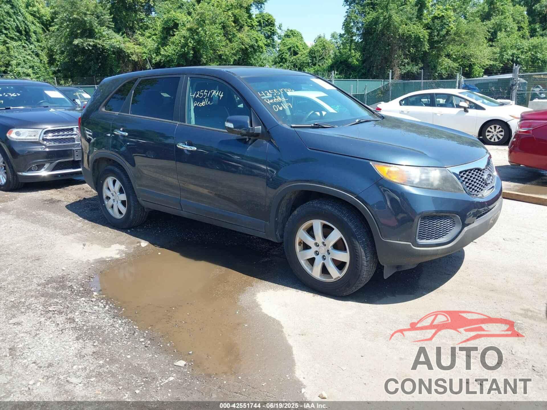 KIA SORENTO 2012 - 5XYKT3A11CG197199