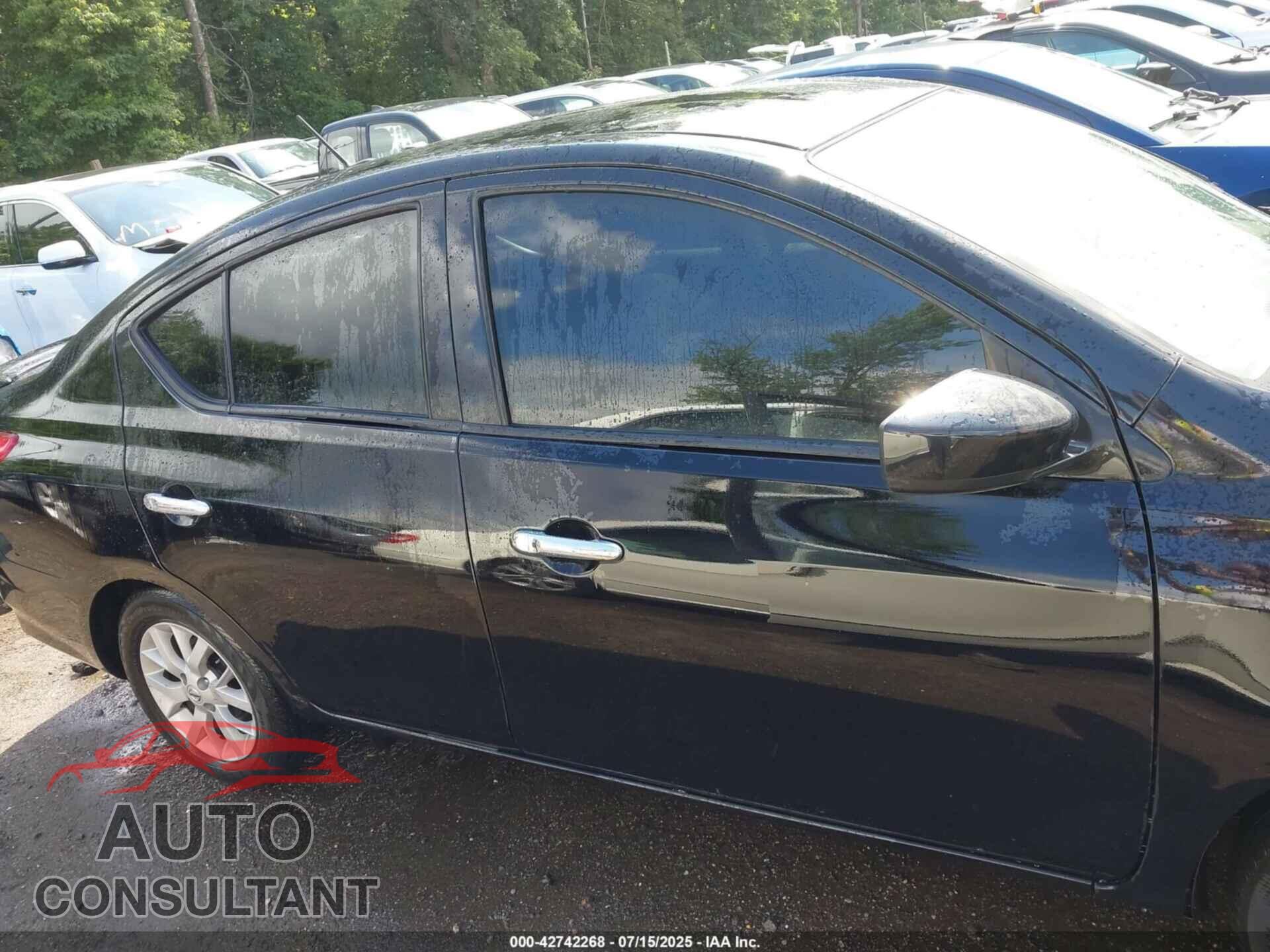 NISSAN VERSA 2019 - 3N1CN7AP3KL869414