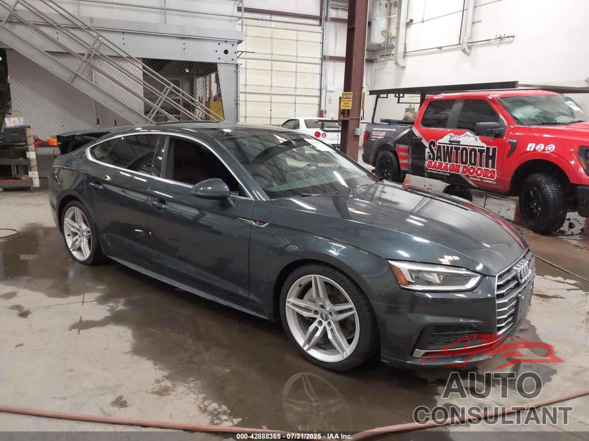 AUDI A5 2018 - WAUFNCF50JA010570