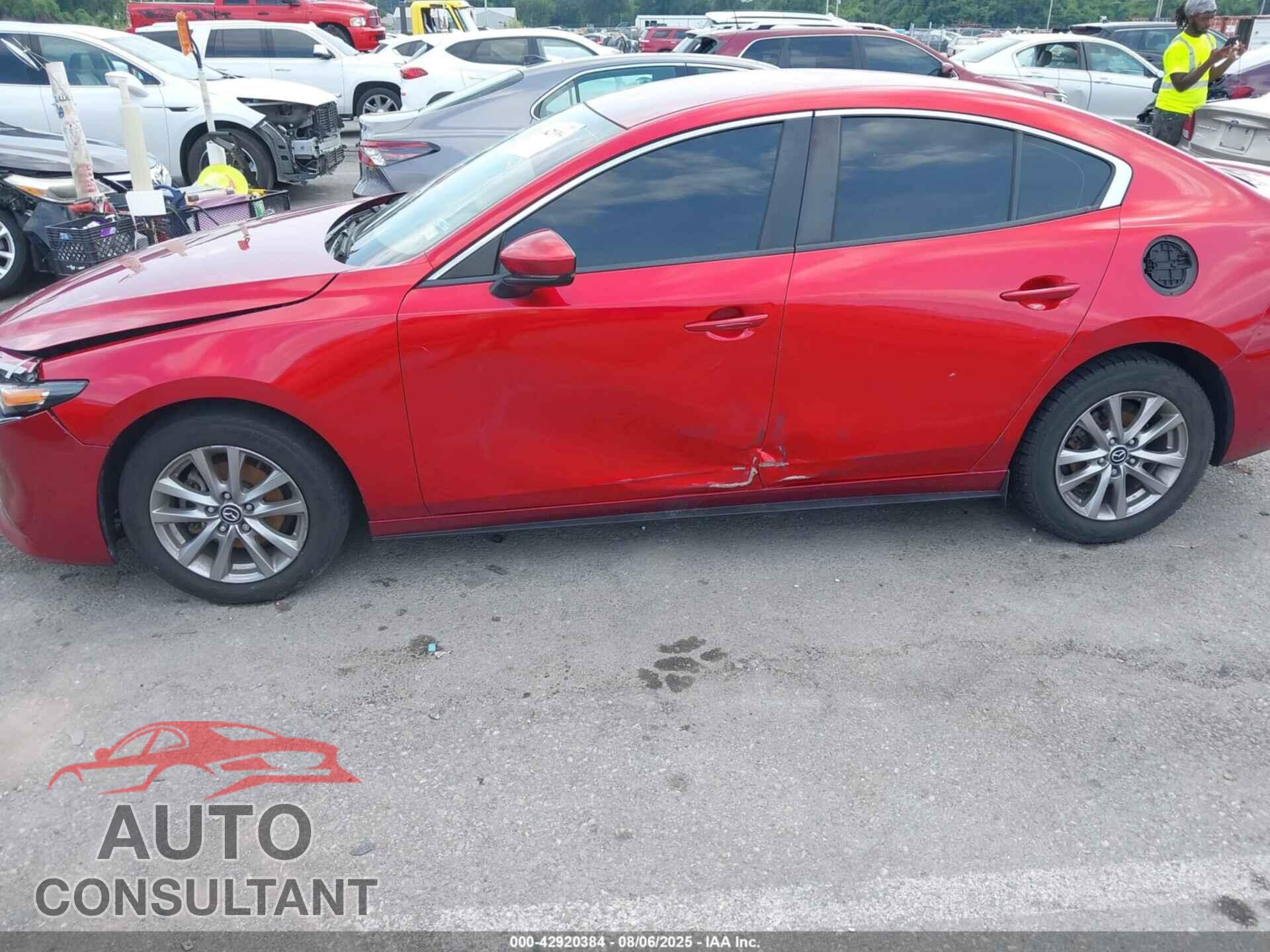 MAZDA MAZDA3 2019 - JM1BPACL0K1127411