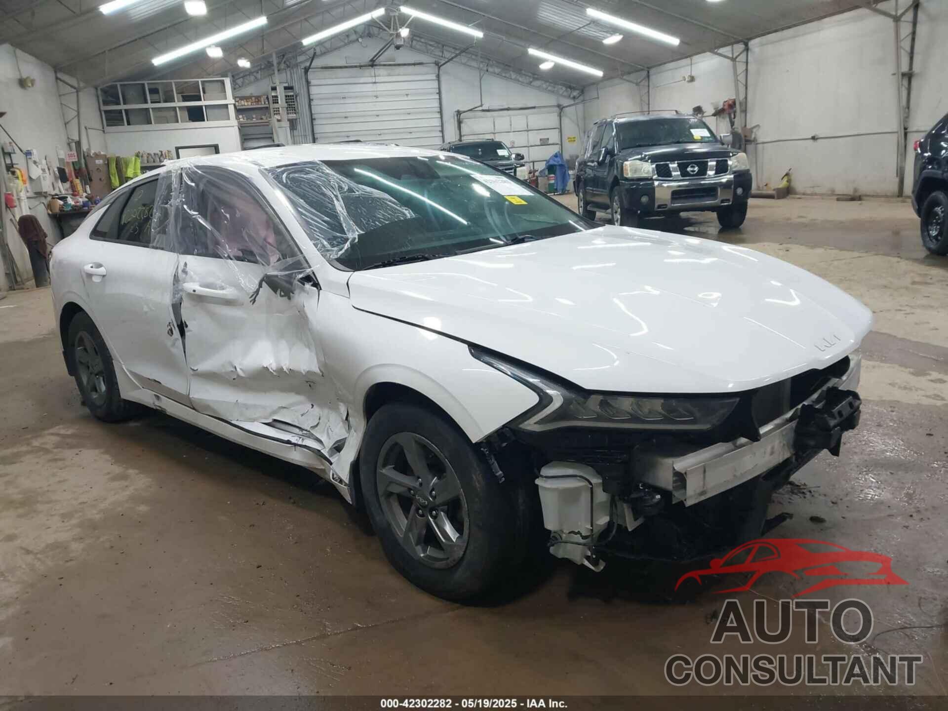 KIA K5 2023 - 5XXG14J25PG183200