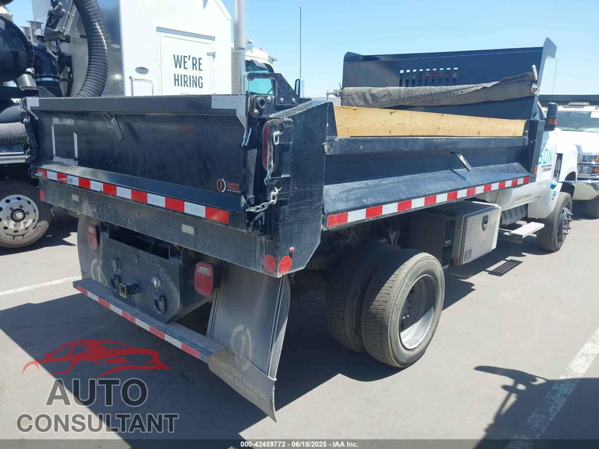 CHEVROLET SILVERADO MD 2023 - 1HTKJPVM1PH218568