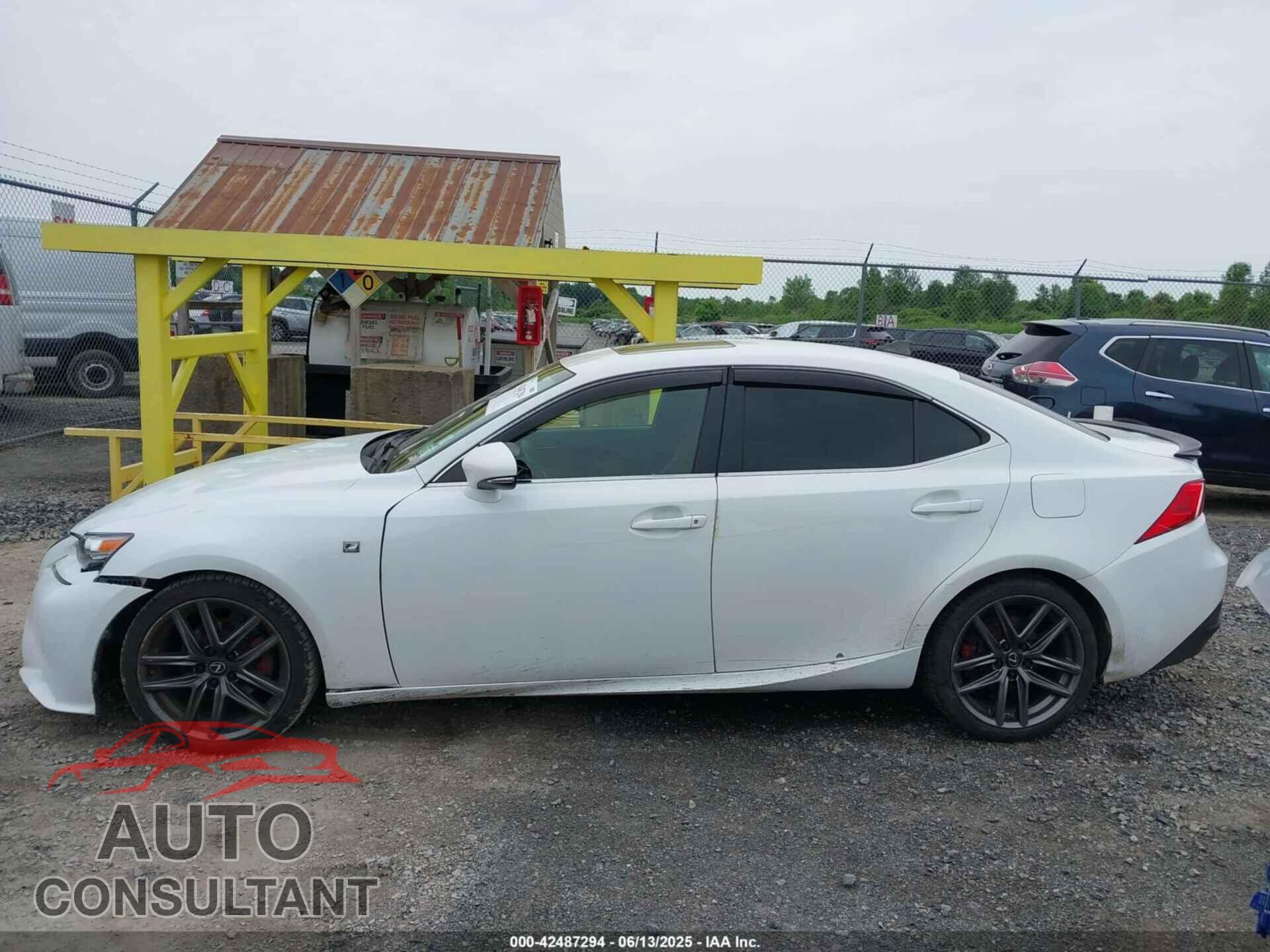 LEXUS IS 250 2015 - JTHBF1D20F5051016