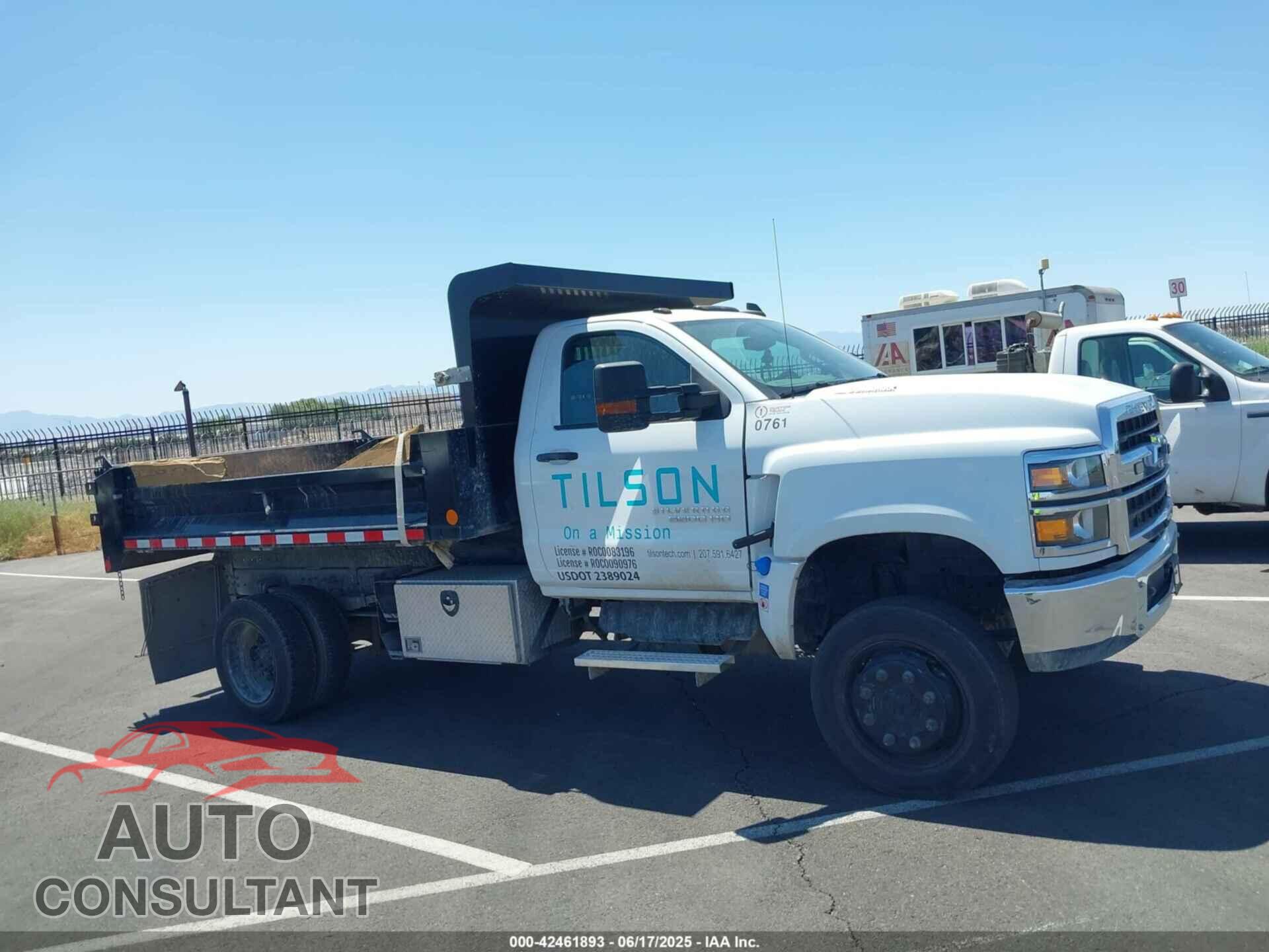 CHEVROLET SILVERADO MD 2023 - 1HTKJPVM8PH219202