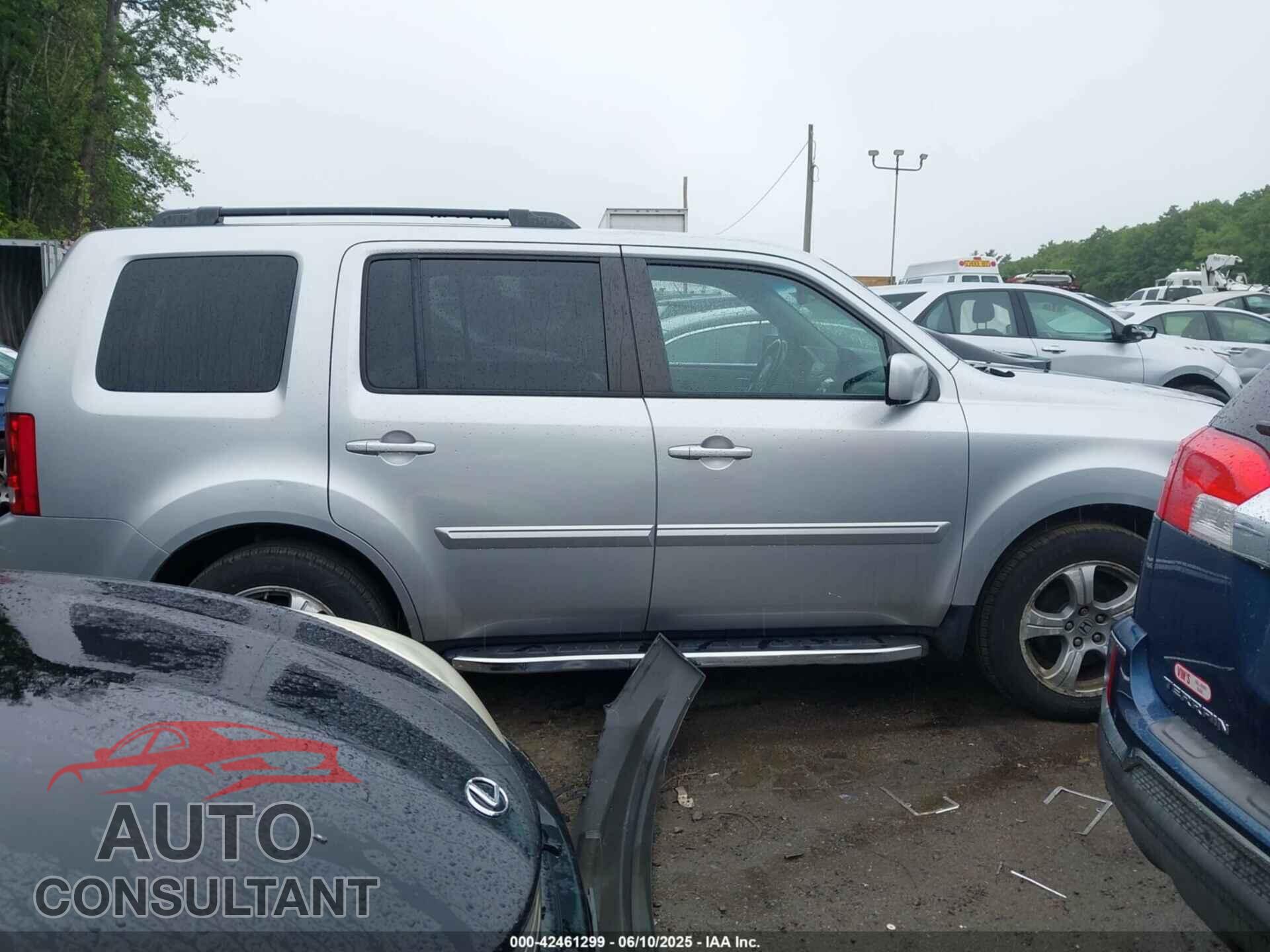 HONDA PILOT 2013 - 5FNYF4H51DB084894