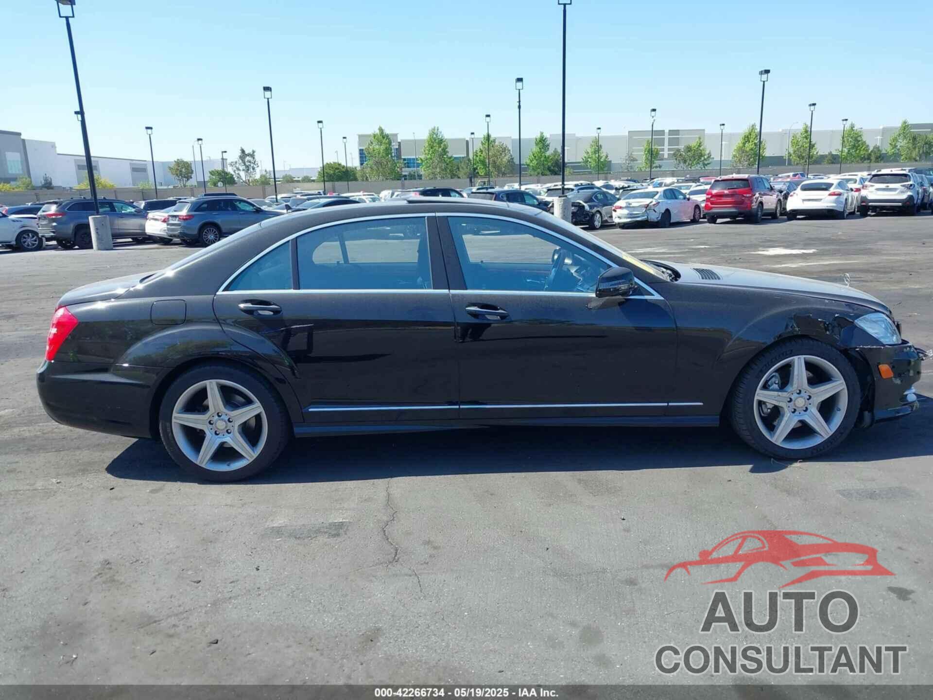MERCEDES-BENZ S 550 2010 - WDDNG7BB9AA347420