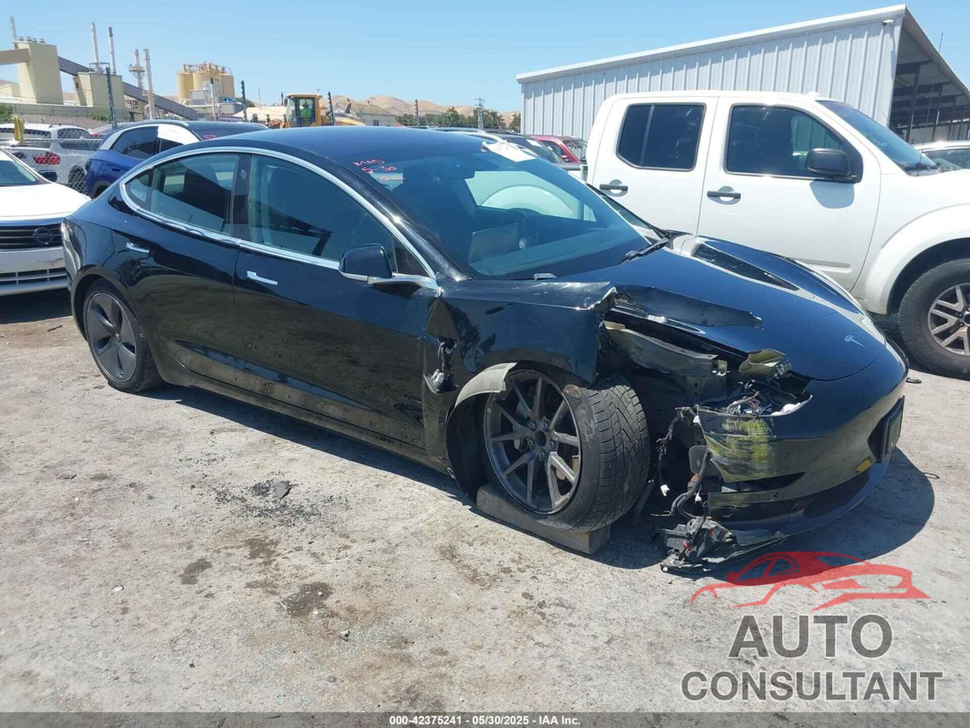 TESLA MODEL 3 2018 - 5YJ3E1EA0JF157228