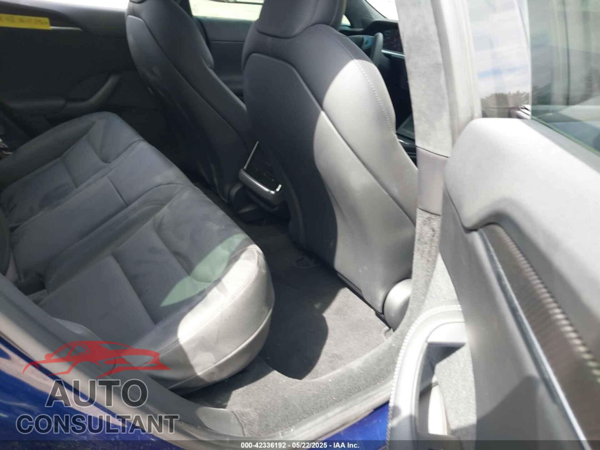 TESLA MODEL S 2022 - 5YJSA1E52NF466702