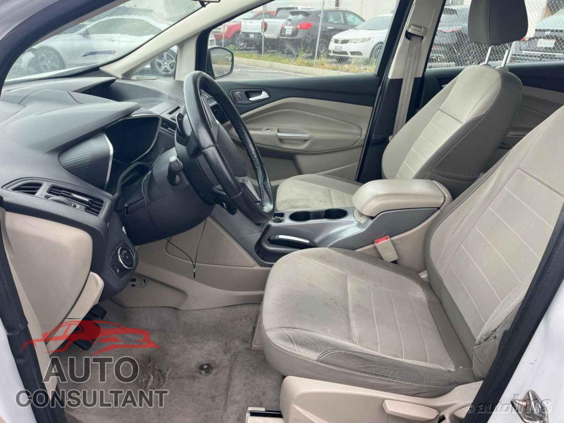 FORD C-MAX 2015 - 1FADP5AU6FL105439