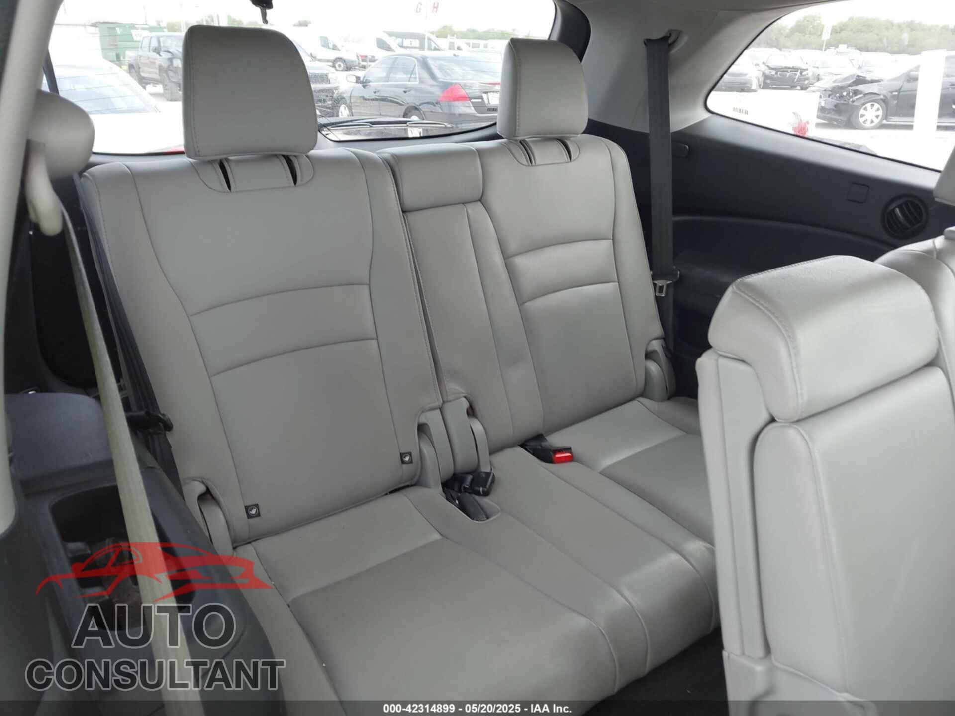 HONDA PILOT 2016 - 5FNYF5H84GB005299
