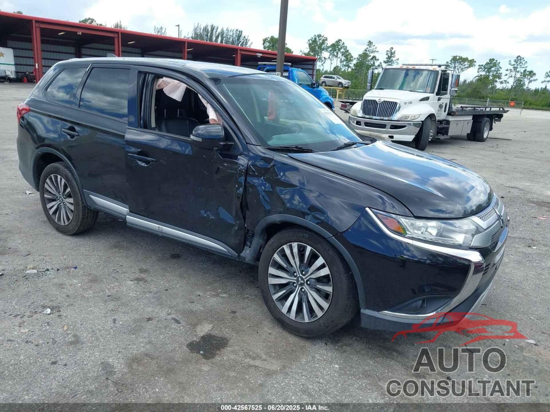 MITSUBISHI OUTLANDER 2019 - JA4AZ3A36KZ049555