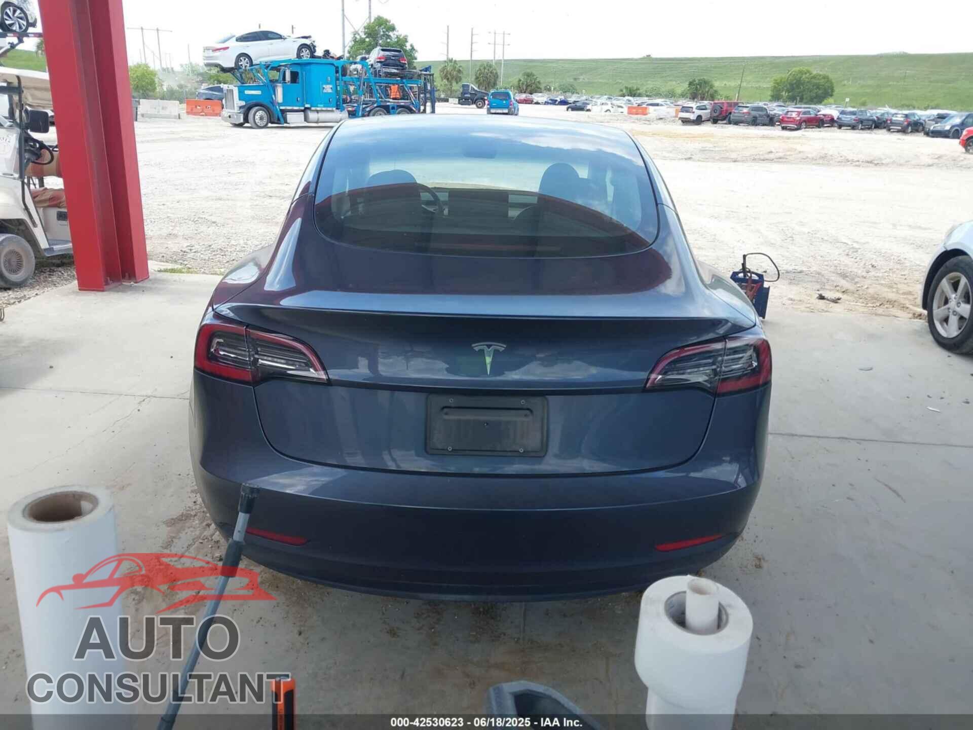 TESLA MODEL 3 2023 - 5YJ3E1EA0PF555919