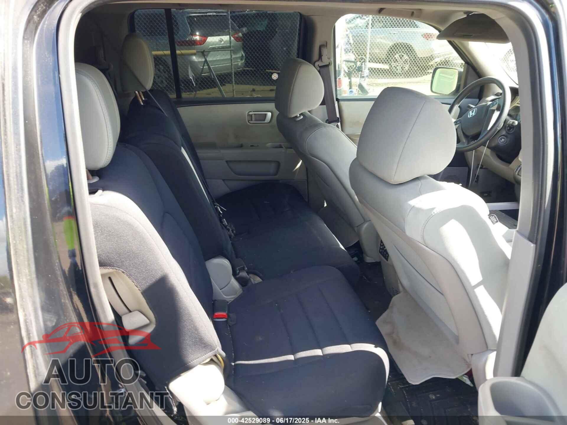 HONDA PILOT 2015 - 5FNYF3H36FB034441