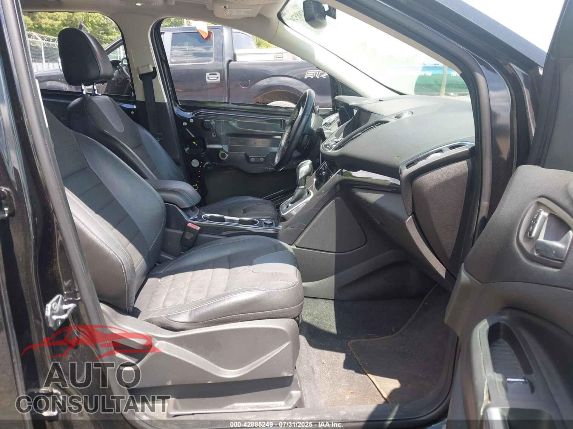 FORD ESCAPE 2013 - 1FMCU0J90DUA13114