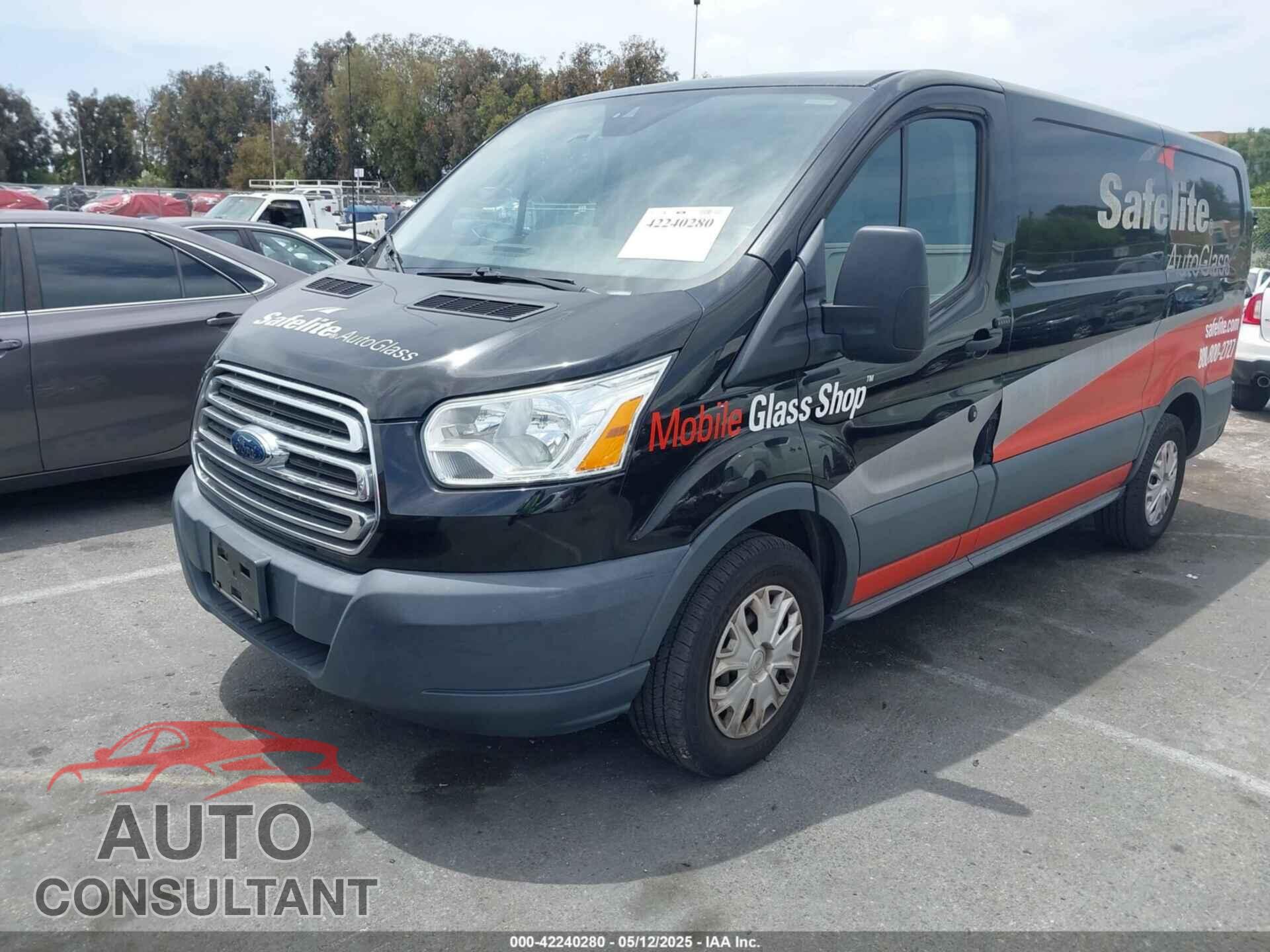 FORD TRANSIT-150 2017 - 1FTYE1YM5HKA48207