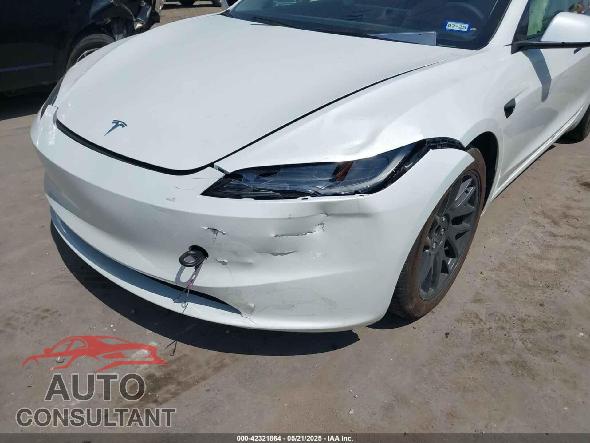 TESLA MODEL 3 2024 - 5YJ3E1EAXRF785907