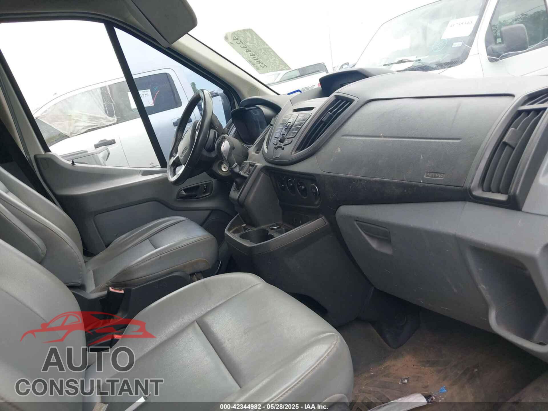 FORD TRANSIT-250 2015 - 1FTNR3XV6FKA15601
