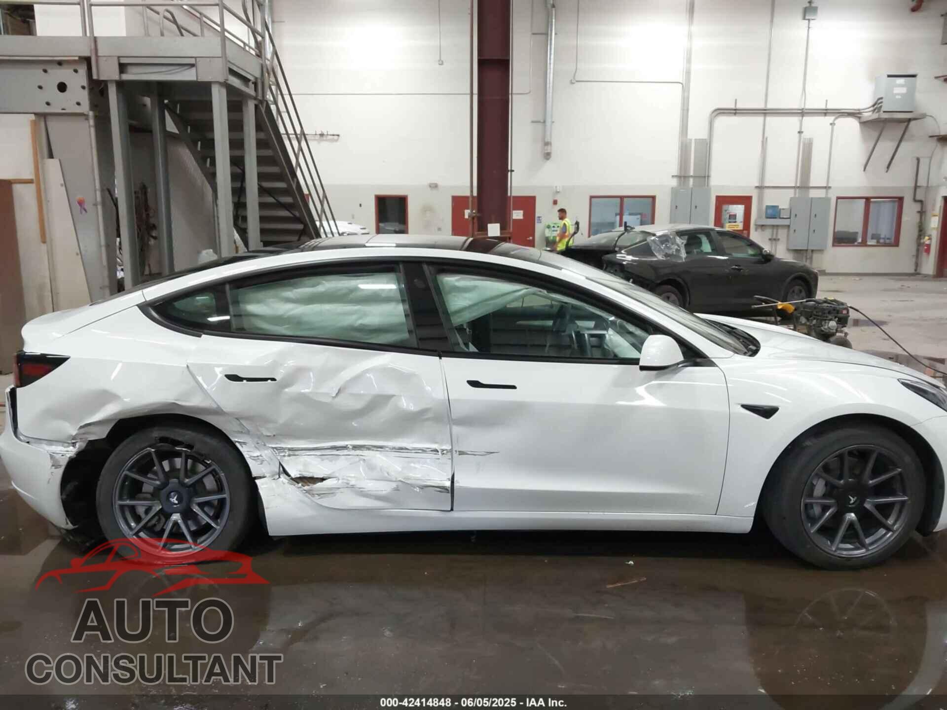 TESLA MODEL 3 2021 - 5YJ3E1EB8MF995908