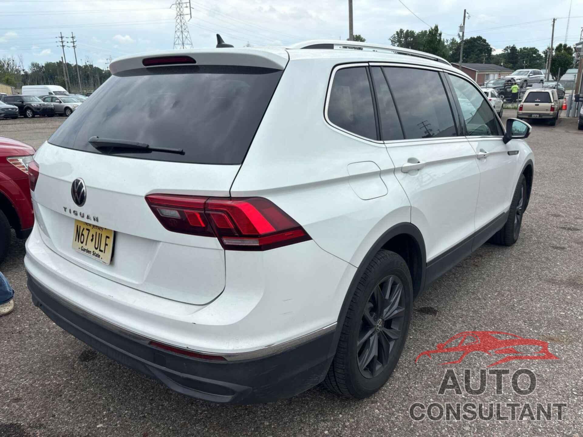 VOLKSWAGEN TIGUAN 2024 - 3VV3B7AX5RM106063