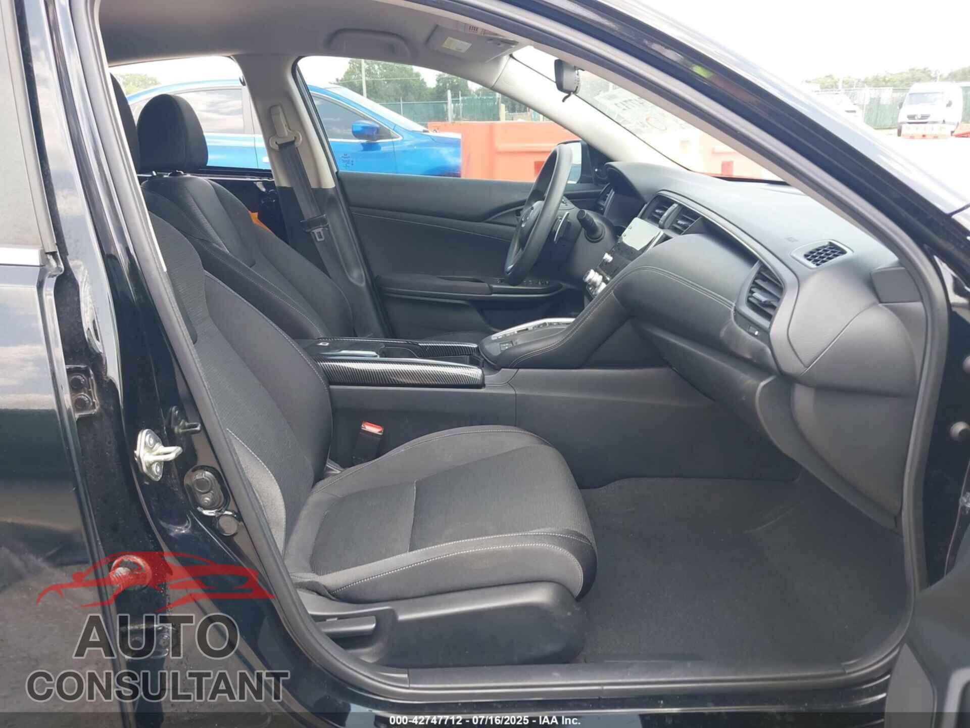 HONDA INSIGHT 2020 - 19XZE4F55LE008545