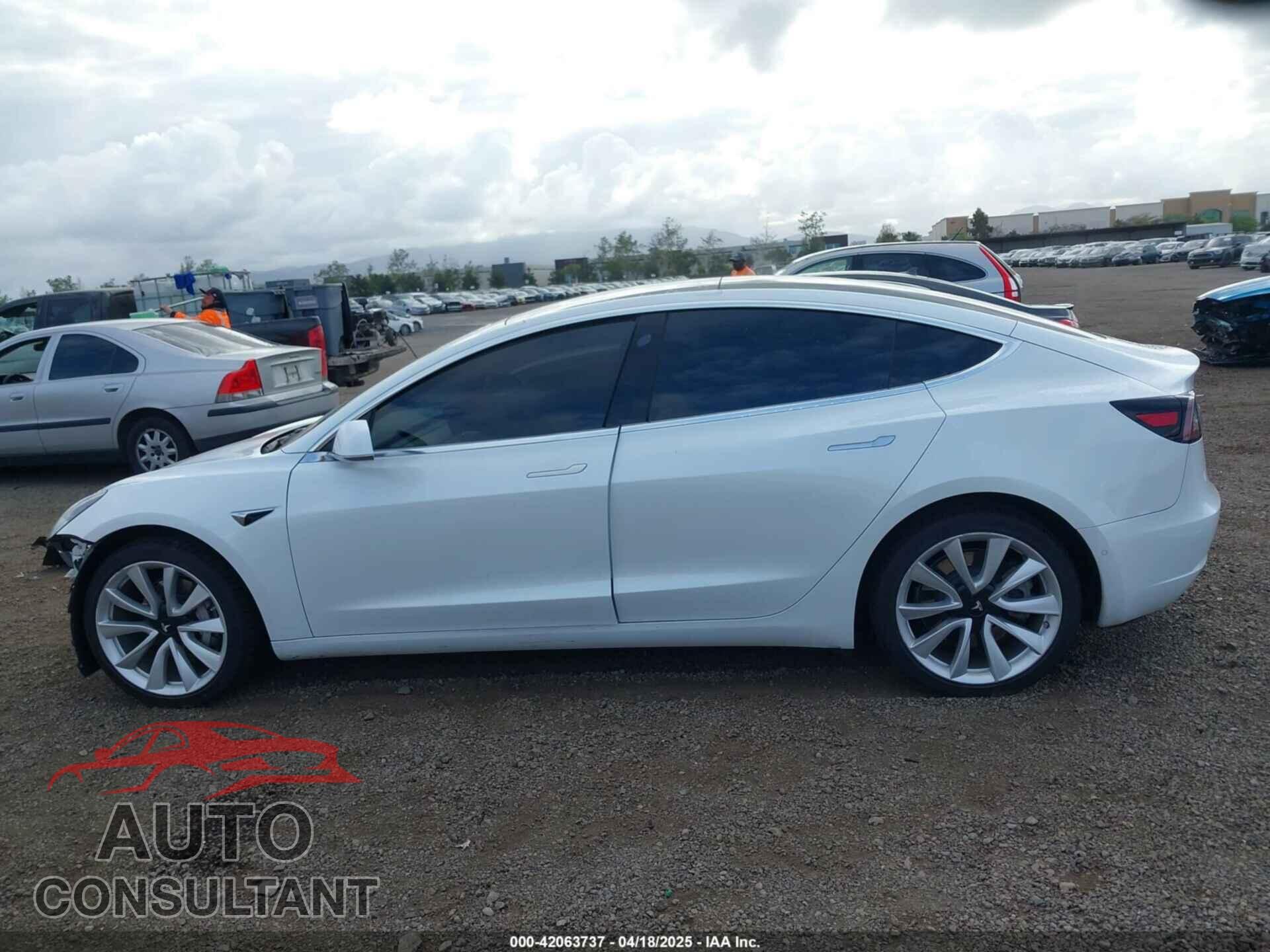 TESLA MODEL 3 2019 - 5YJ3E1EBXKF512710