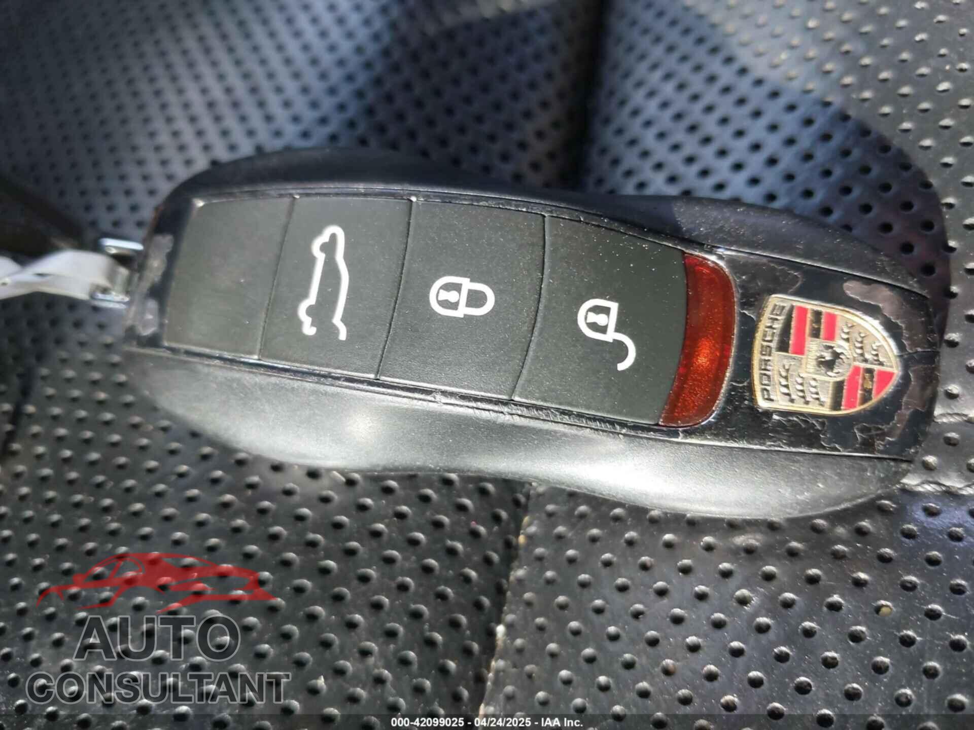 PORSCHE CAYENNE 2017 - WP1AA2A28HKA86217