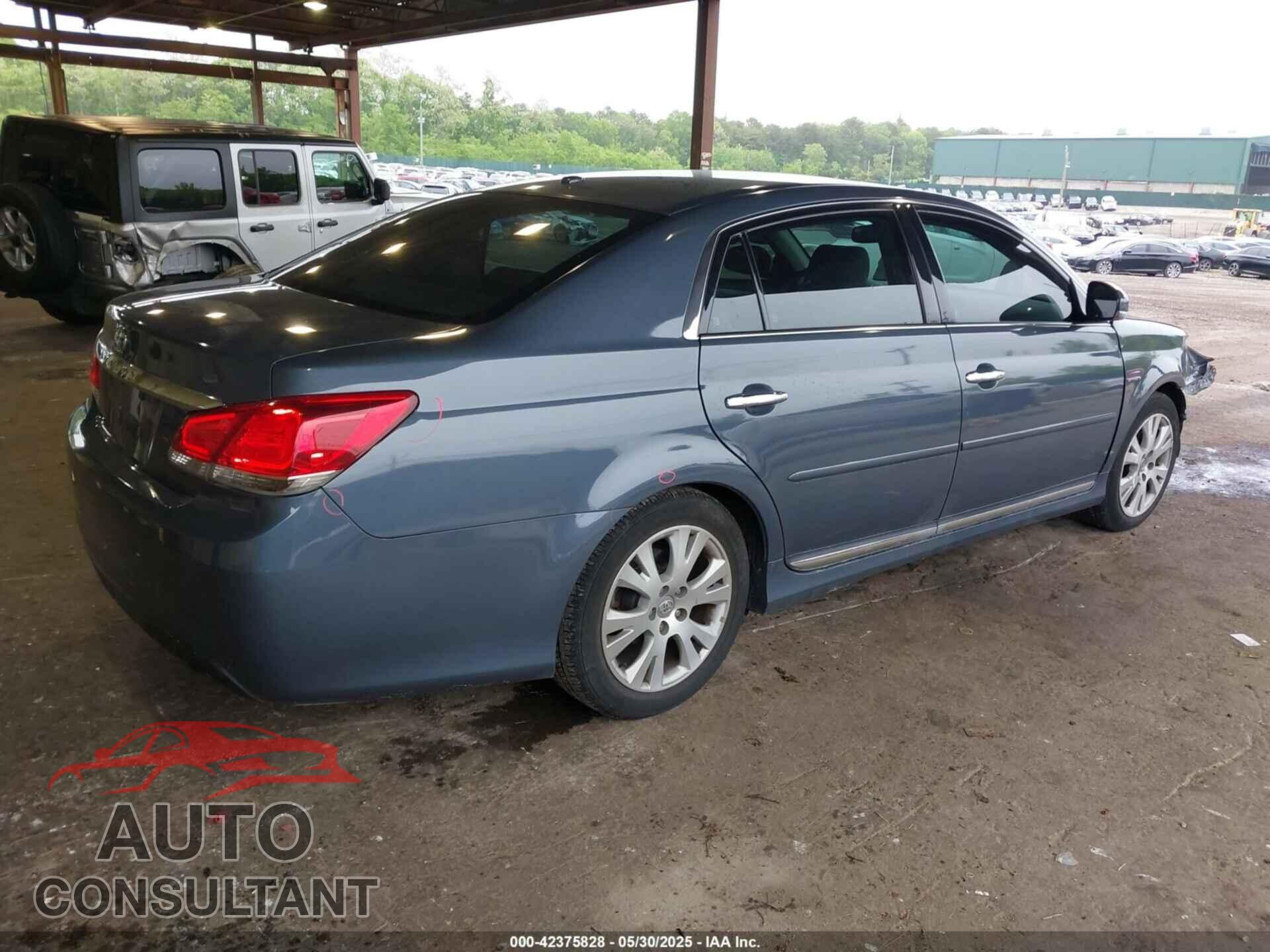 TOYOTA AVALON 2012 - 4T1BK3DB5CU457105