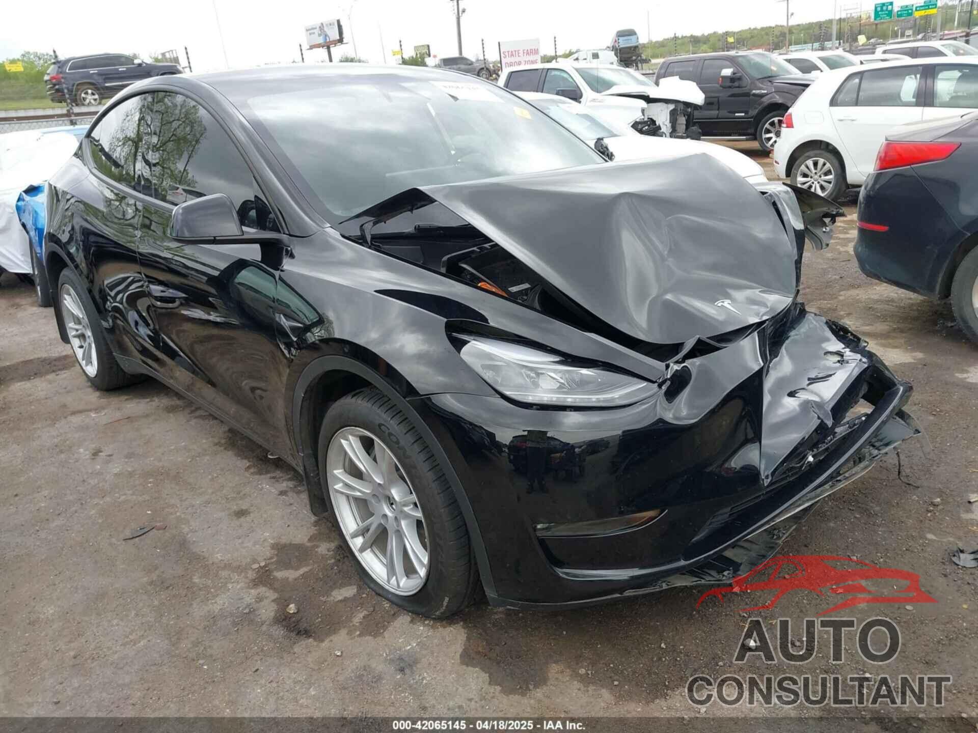 TESLA MODEL Y 2023 - 7SAYGDEE3PF805175