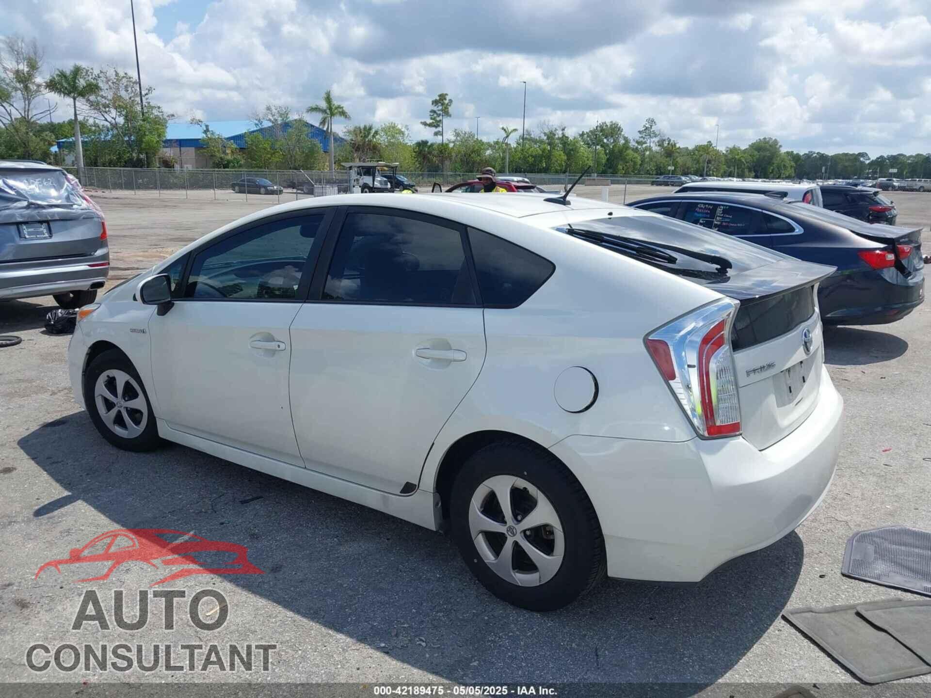 TOYOTA PRIUS 2015 - JTDKN3DU5F0463995