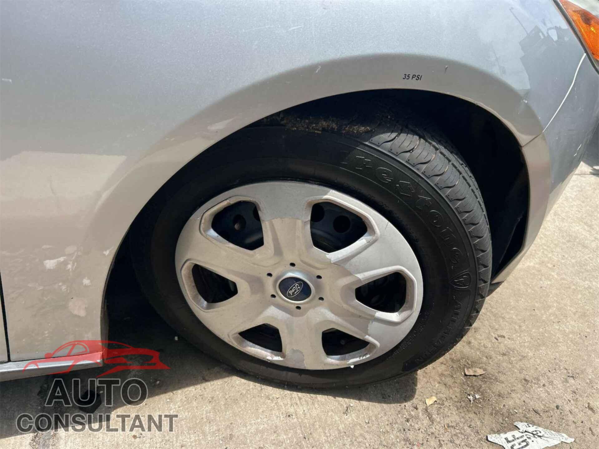 FORD FOCUS 2016 - 1FADP3E20GL322368