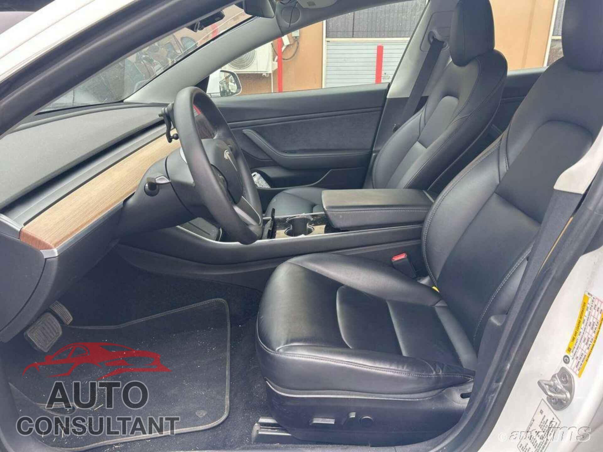 TESLA MODEL 3 2020 - 5YJ3E1EB3LF803115