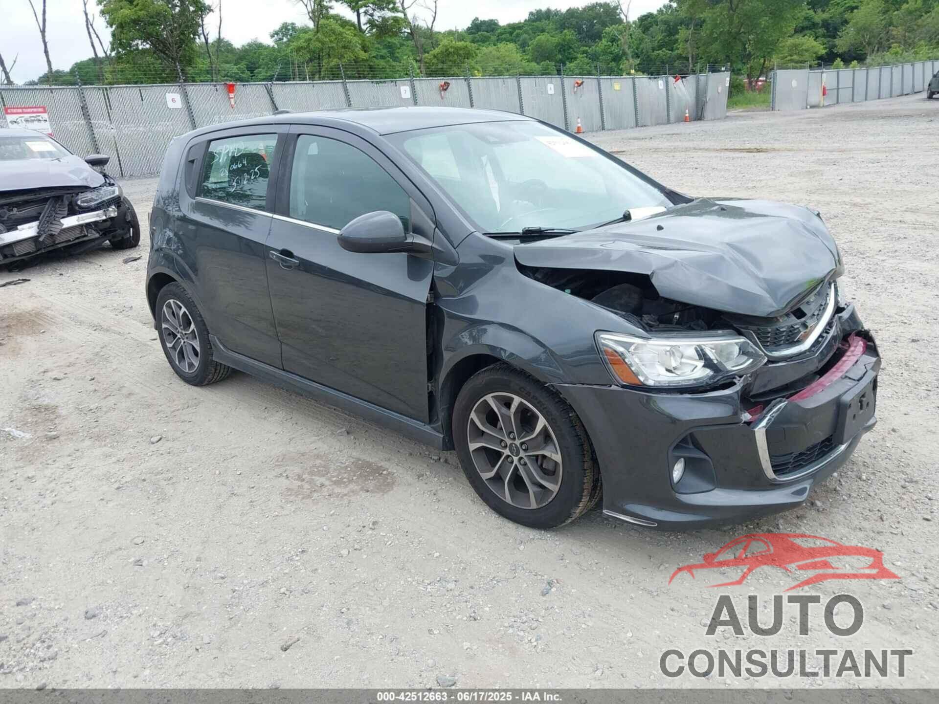 CHEVROLET SONIC 2019 - 1G1JD6SB6K4117712