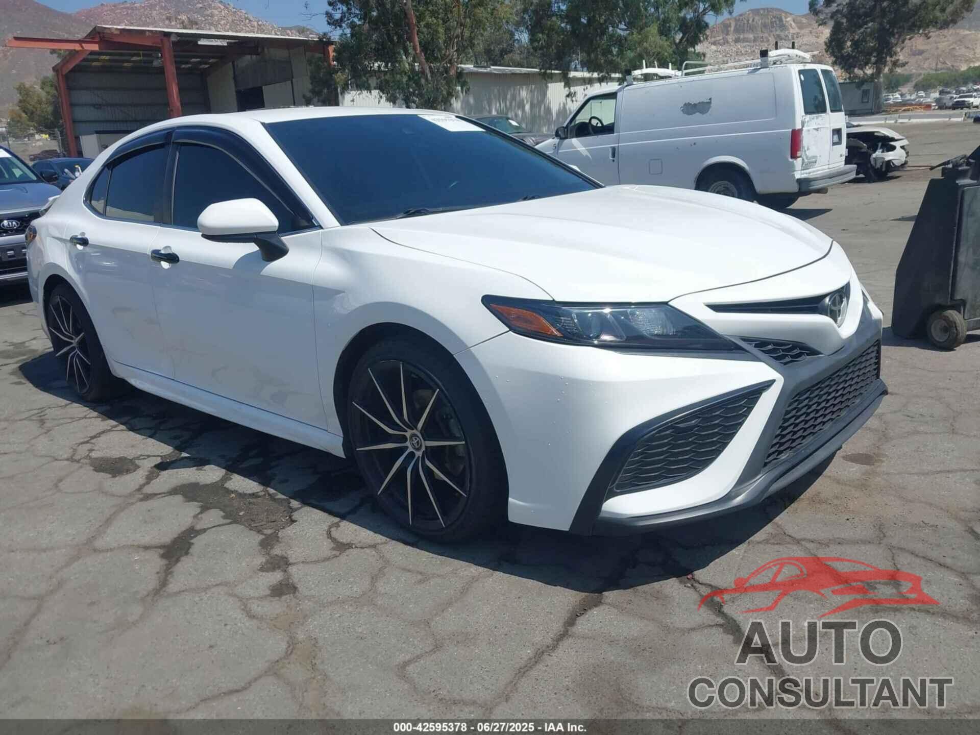 TOYOTA CAMRY 2021 - 4T1G11AK9MU558151