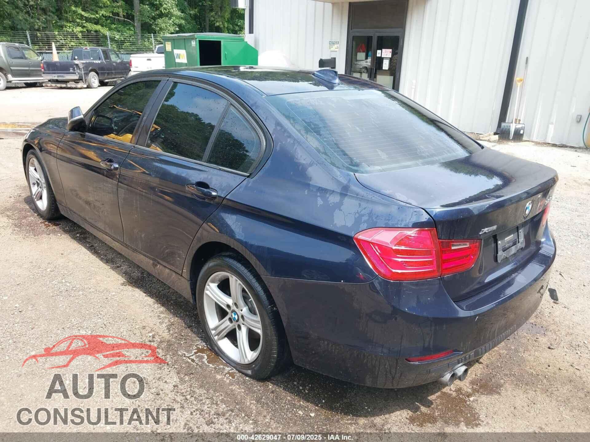 BMW 328I 2013 - WBA3B5G53DNS02181