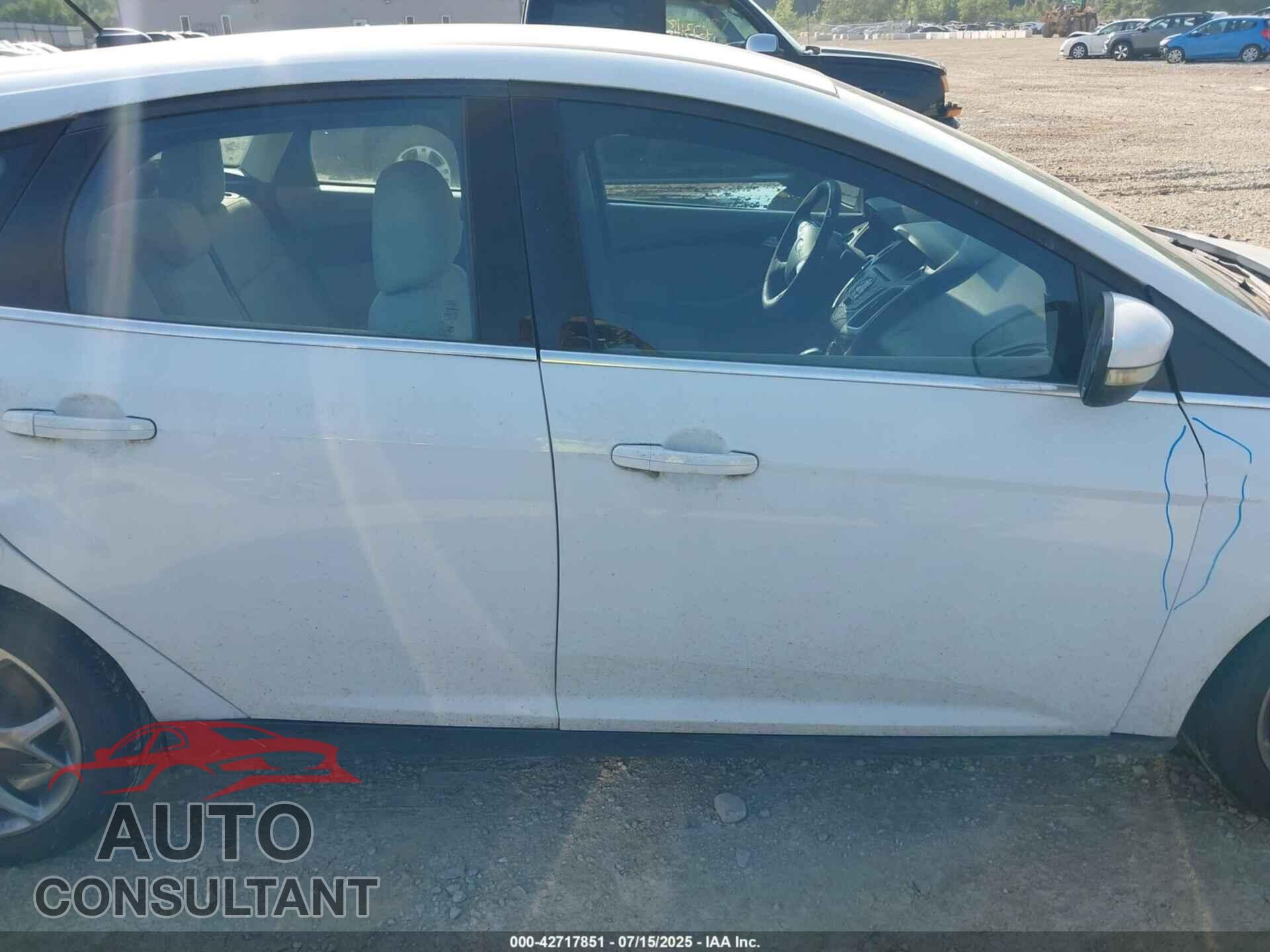 FORD FOCUS 2012 - 1FAHP3M27CL404563