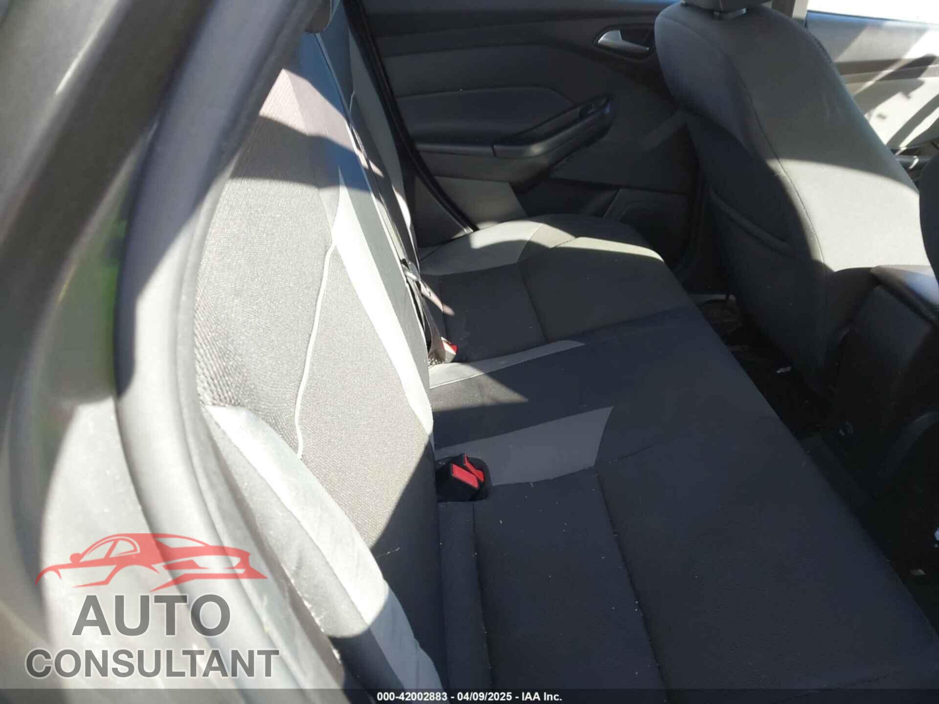 FORD FOCUS 2014 - 1FADP3F28EL424707