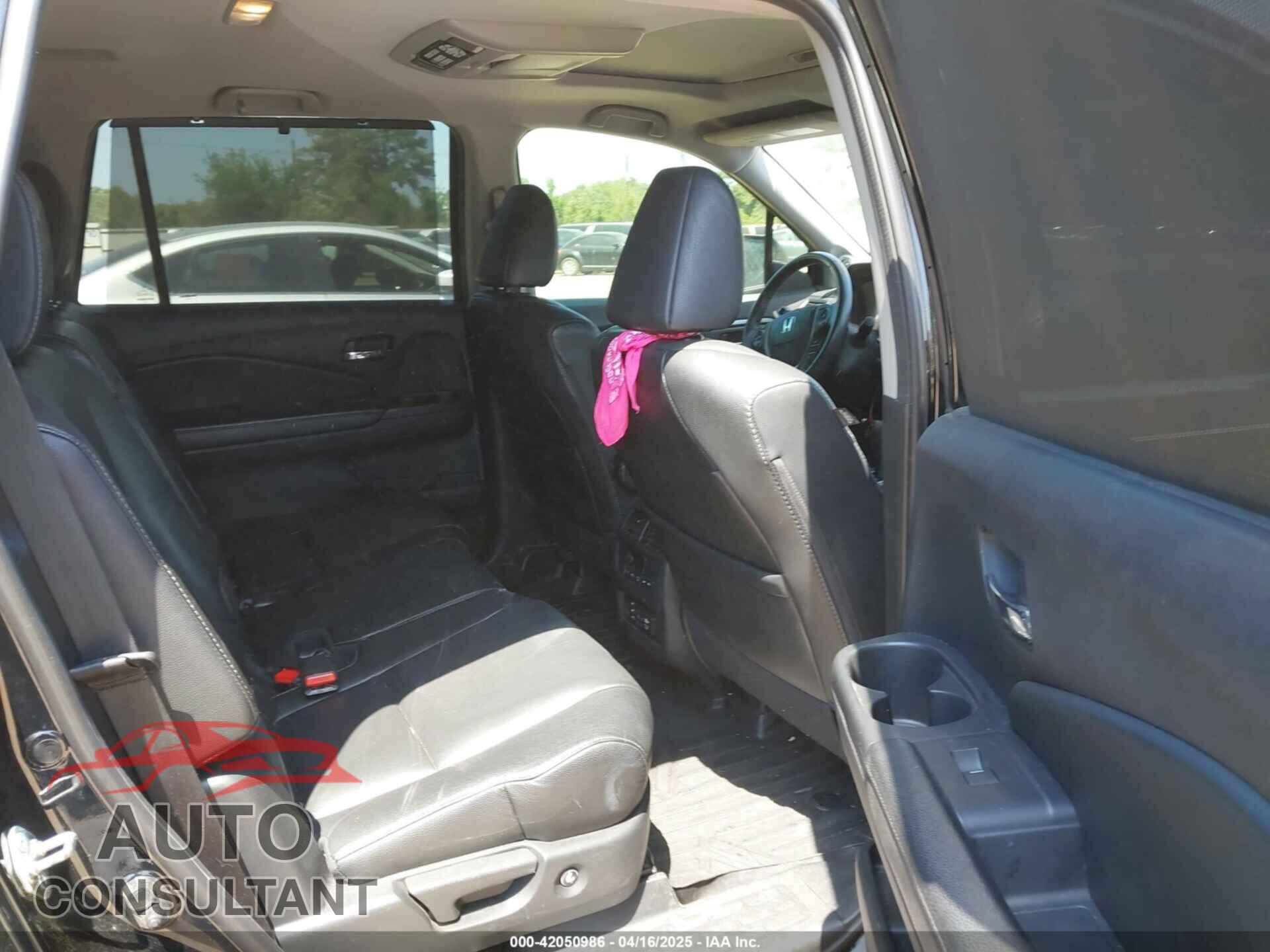 HONDA PILOT 2017 - 5FNYF5H80HB009528