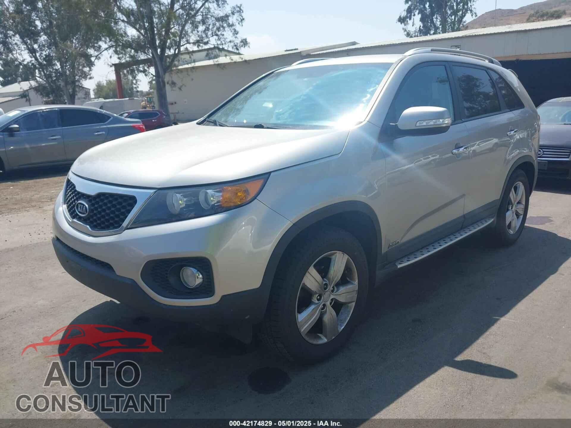 KIA SORENTO 2013 - 5XYKUDA65DG352577