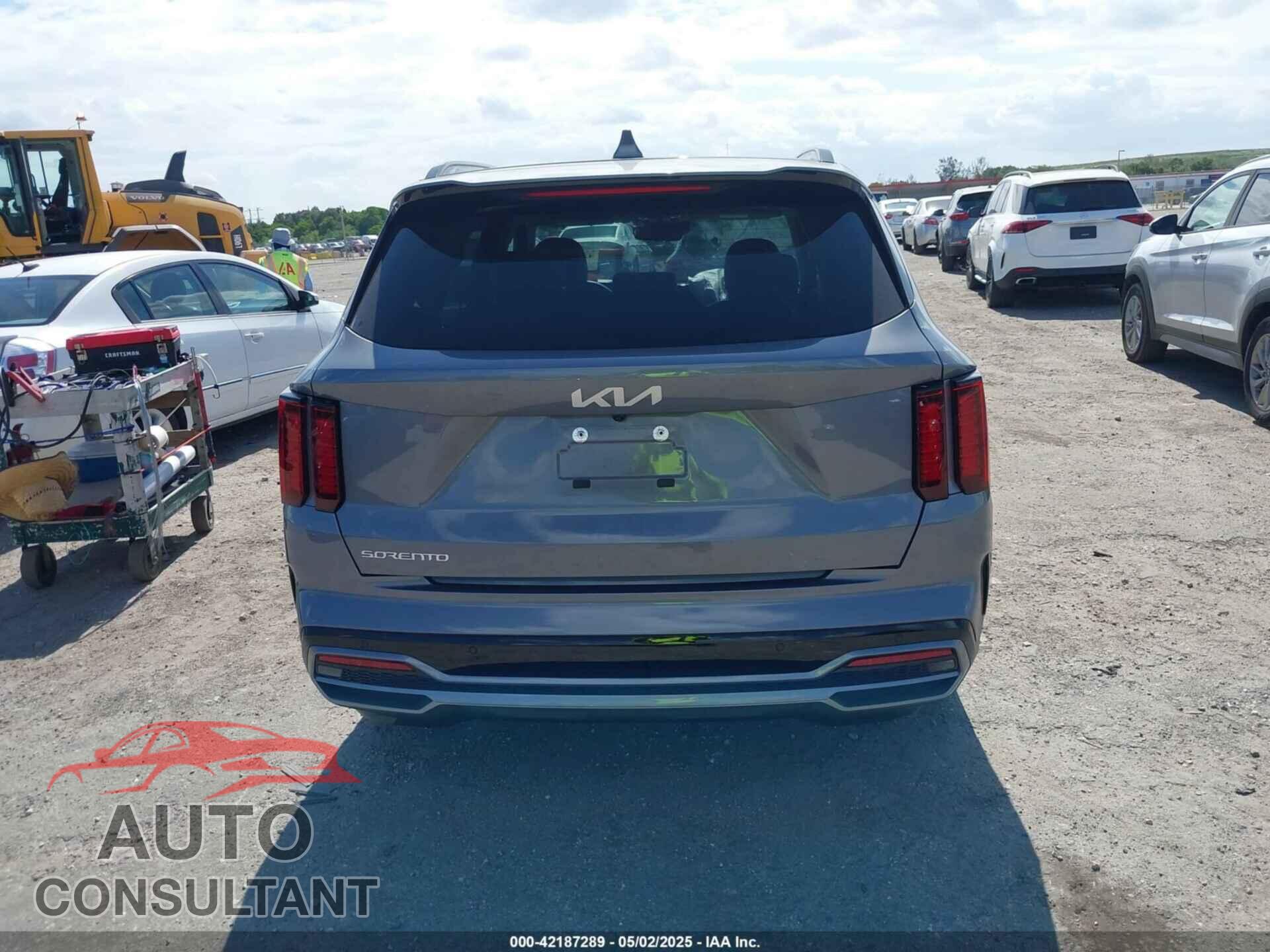 KIA SORENTO 2023 - 5XYRL4LC1PG210736