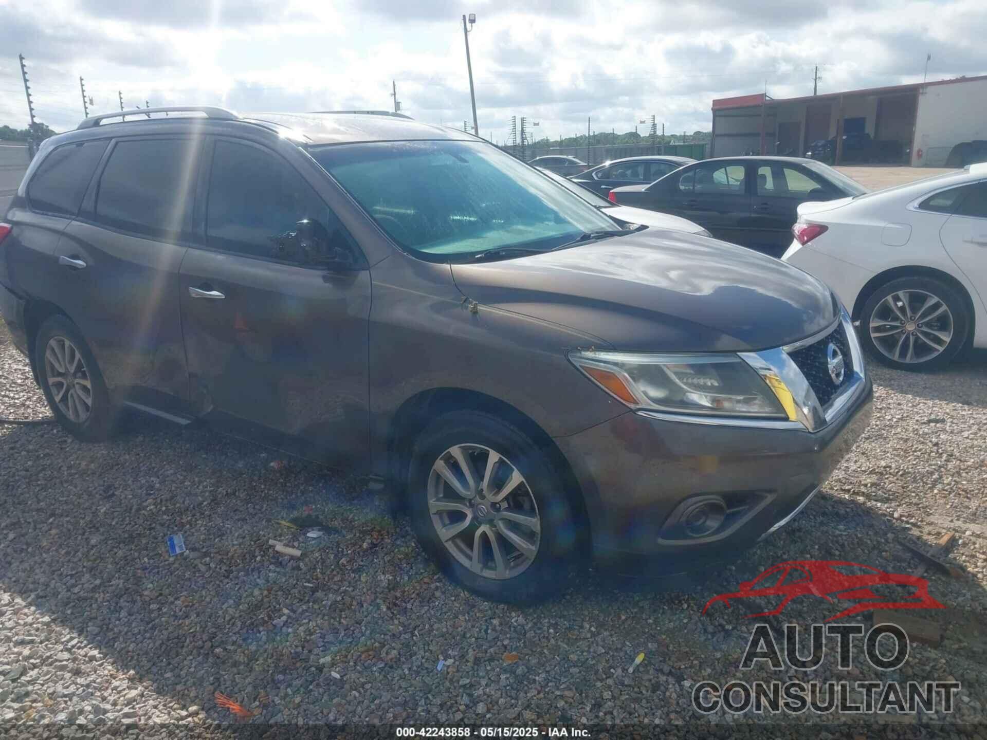 NISSAN PATHFINDER 2015 - 5N1AR2MN0FC701622