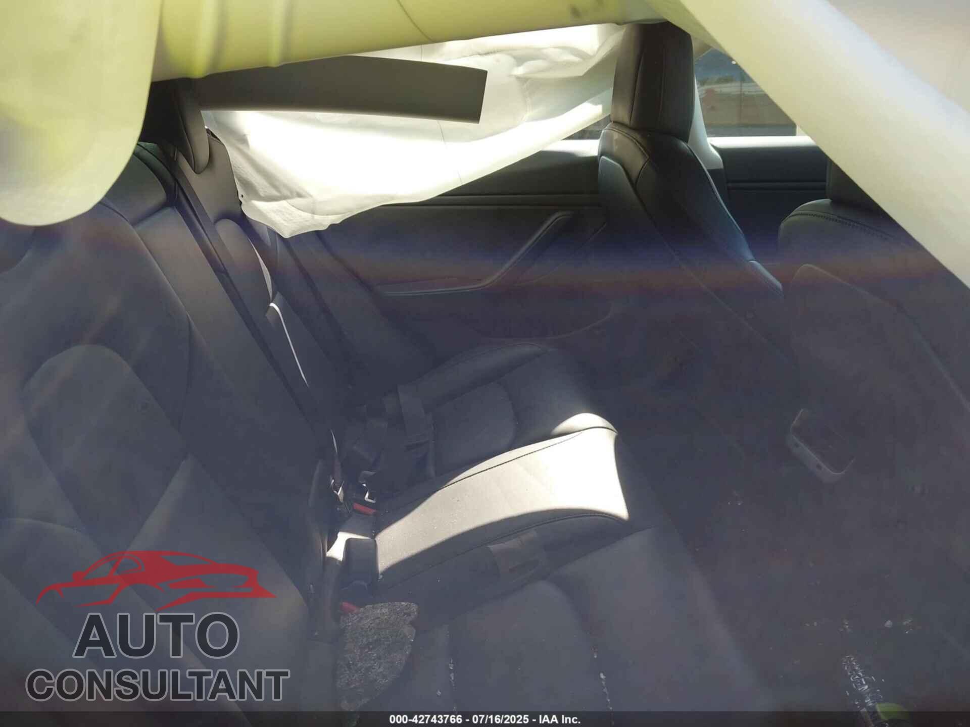 TESLA MODEL 3 2018 - 5YJ3E1EB2JF134283