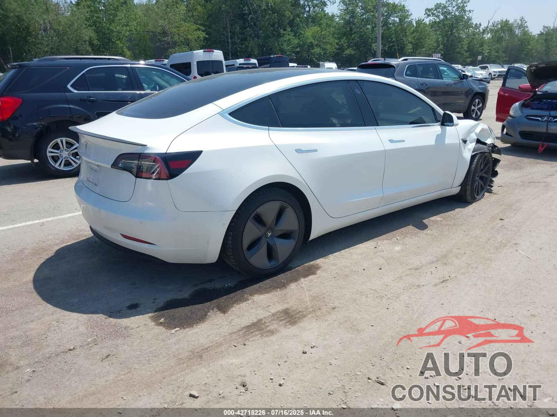 TESLA MODEL 3 2018 - 5YJ3E1EA0JF019639