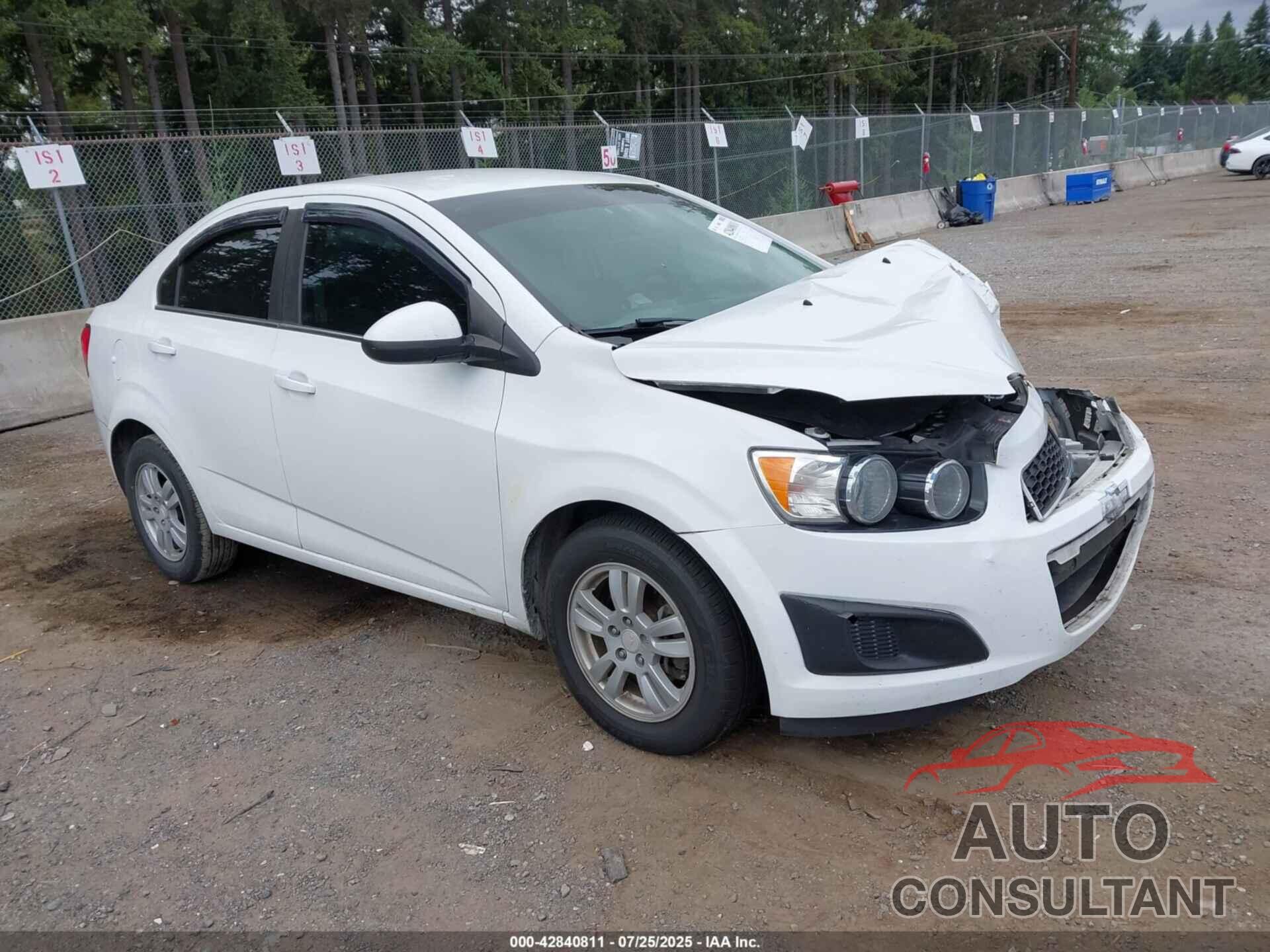 CHEVROLET SONIC 2016 - 1G1JD5SH2G4172857